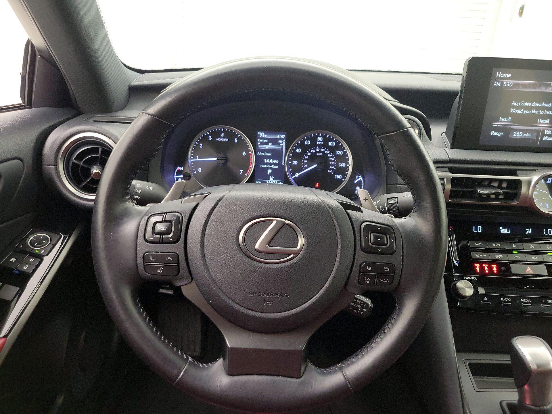 Thumbnail: 2022 Lexus IS - 10
