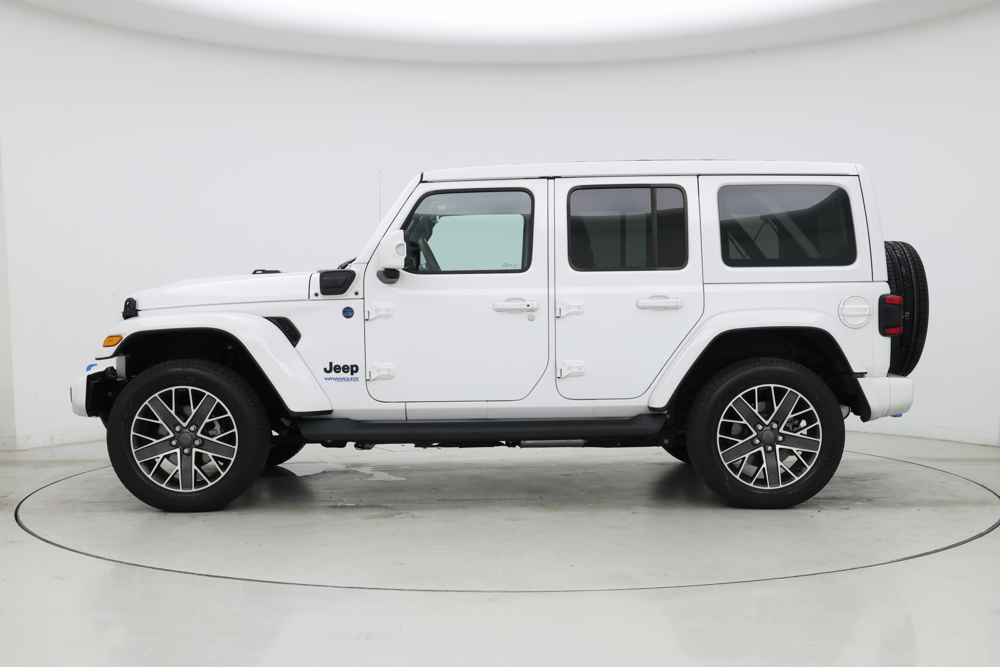 Thumbnail: 2022 Jeep Wrangler - 3