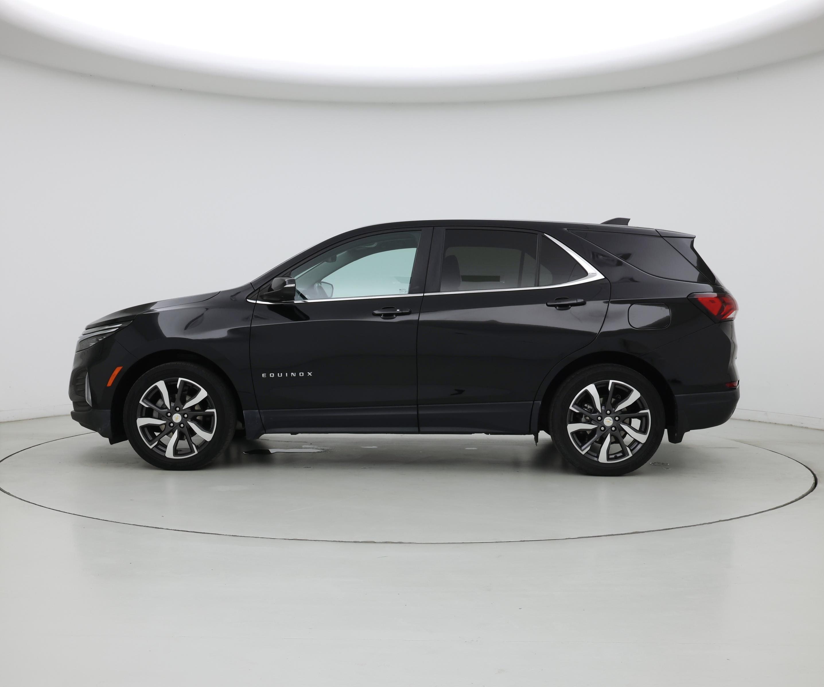 Thumbnail: 2022 Chevrolet Equinox - 3