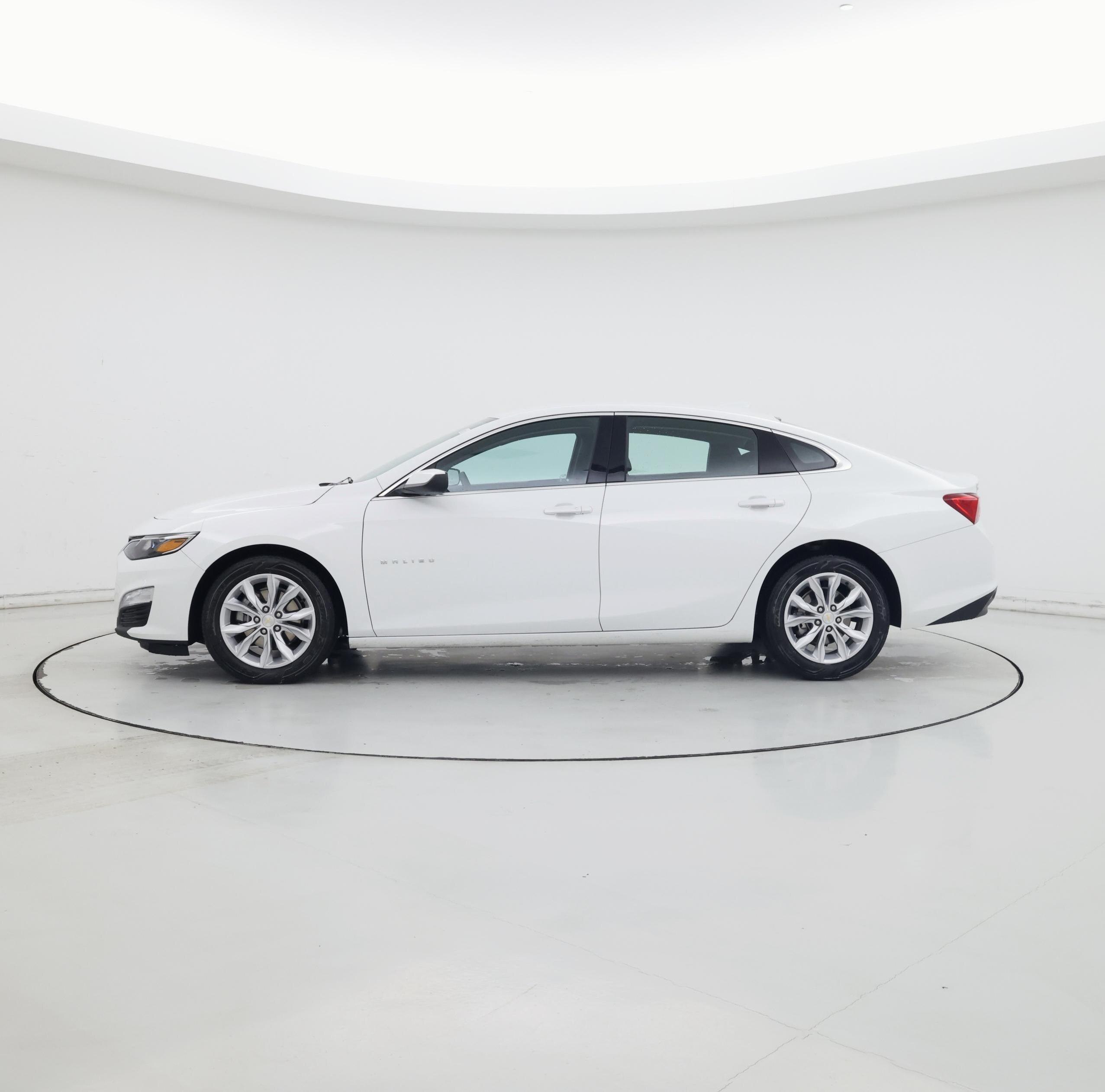Thumbnail: 2023 Chevrolet Malibu - 3