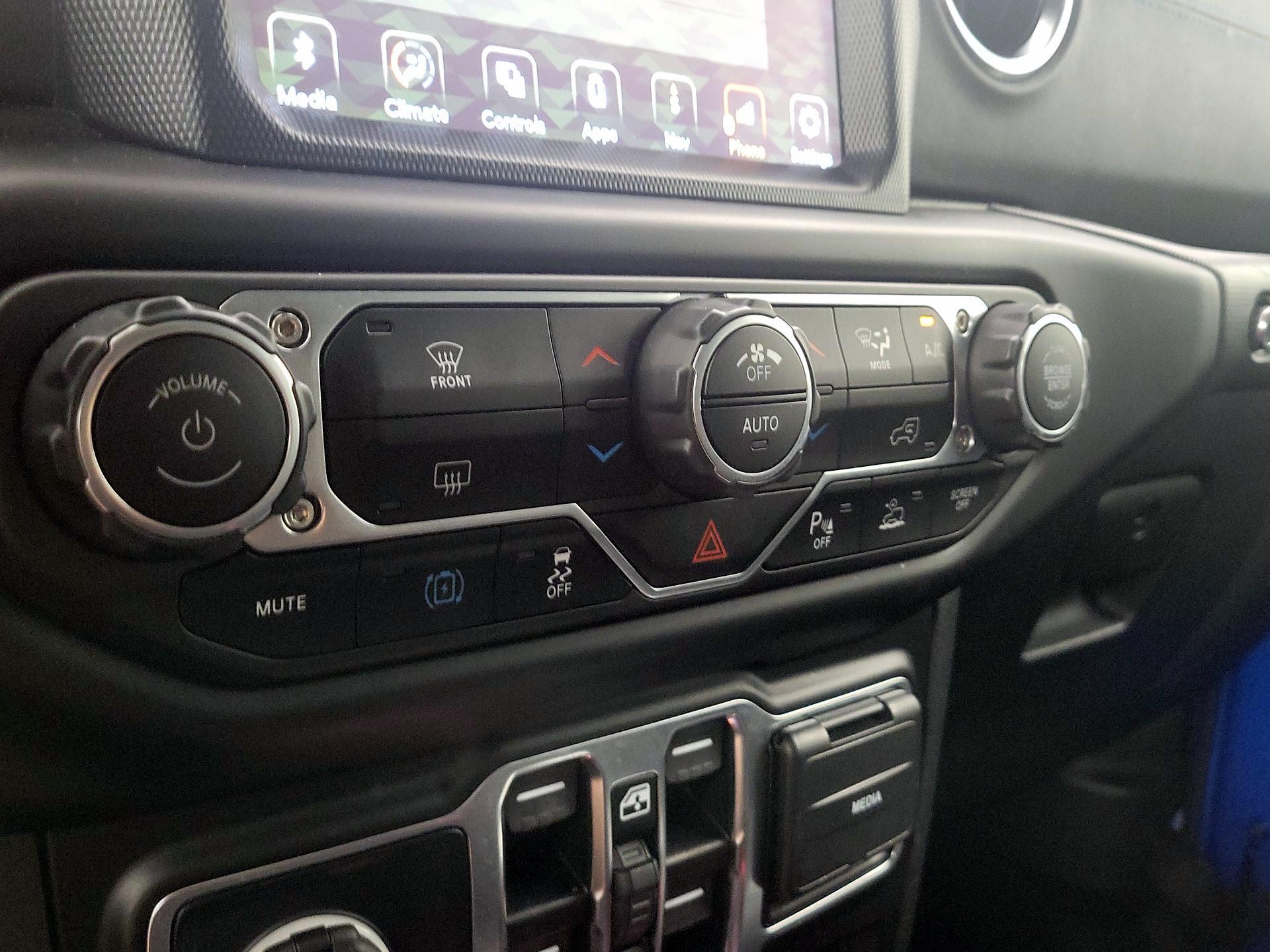 Thumbnail: 2021 Jeep Wrangler - 17