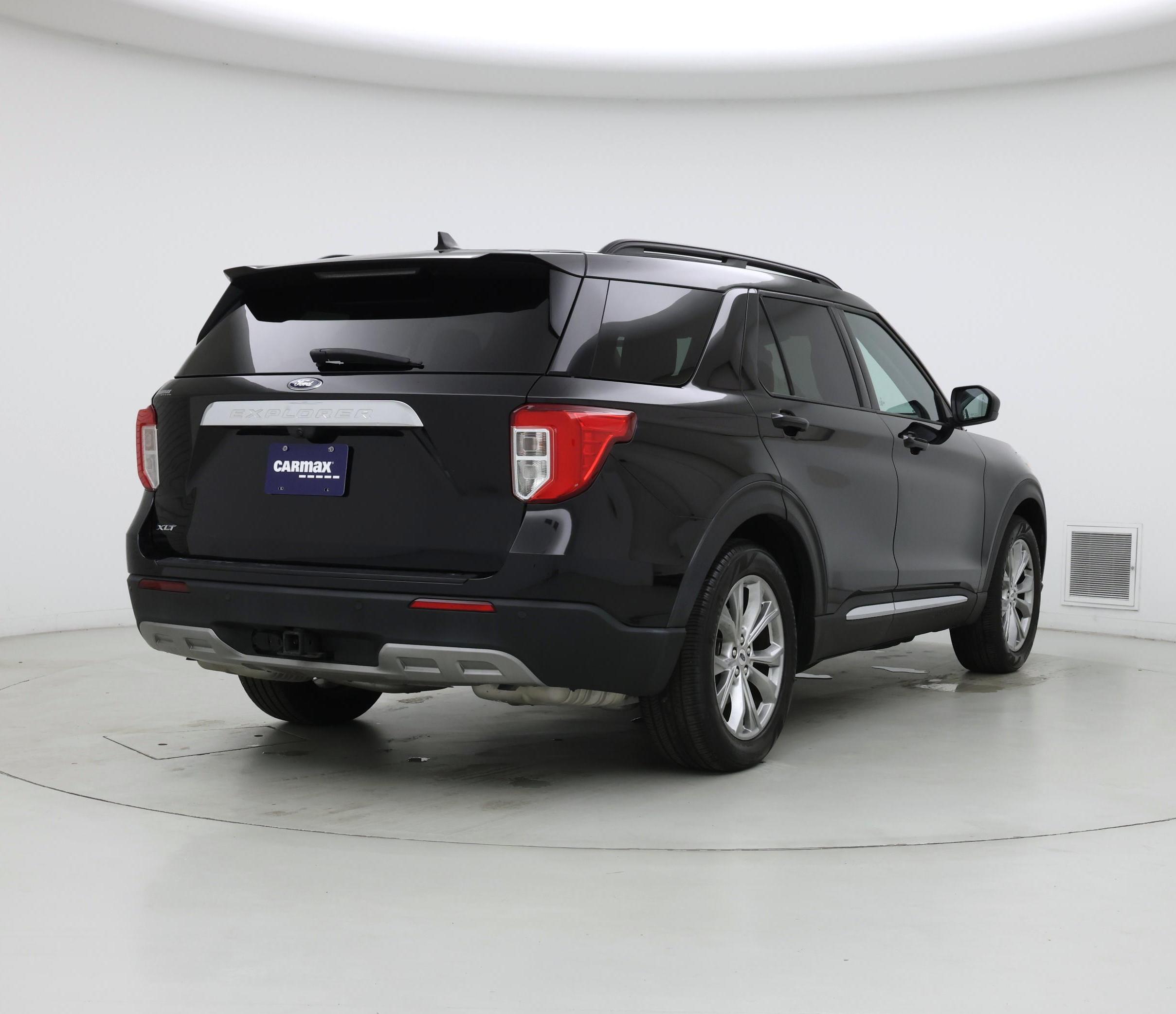 Thumbnail: 2022 Ford Explorer - 8