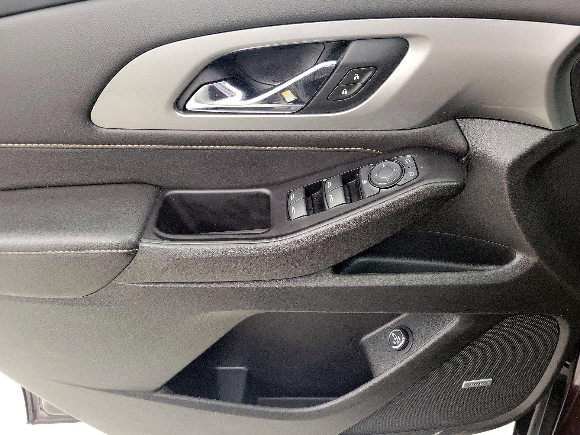 Thumbnail: 2020 Chevrolet Traverse - 12
