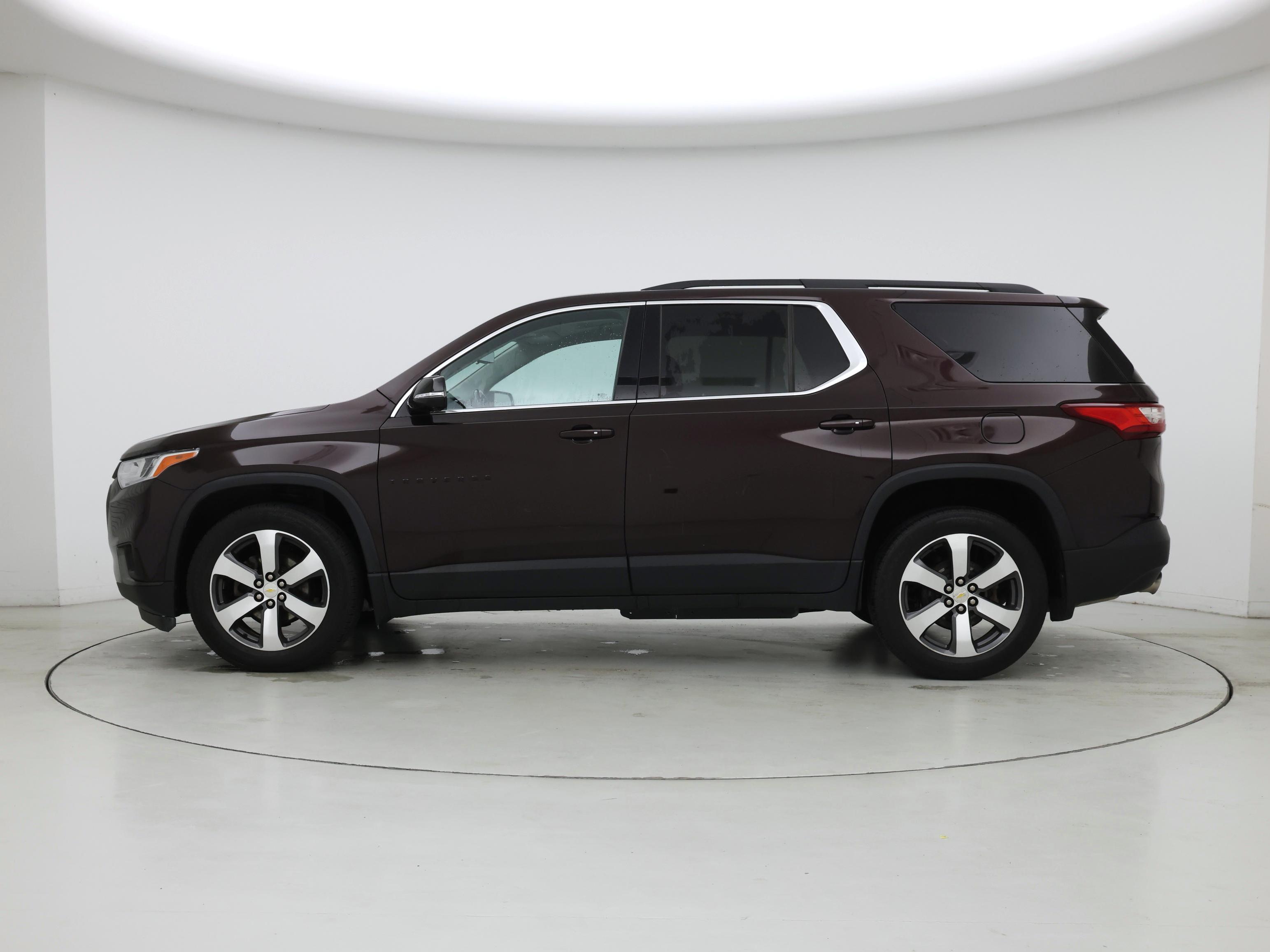 Thumbnail: 2020 Chevrolet Traverse - 3