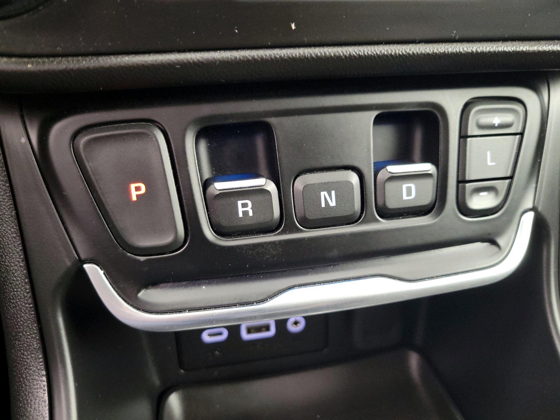 Thumbnail: 2020 GMC Terrain - 17