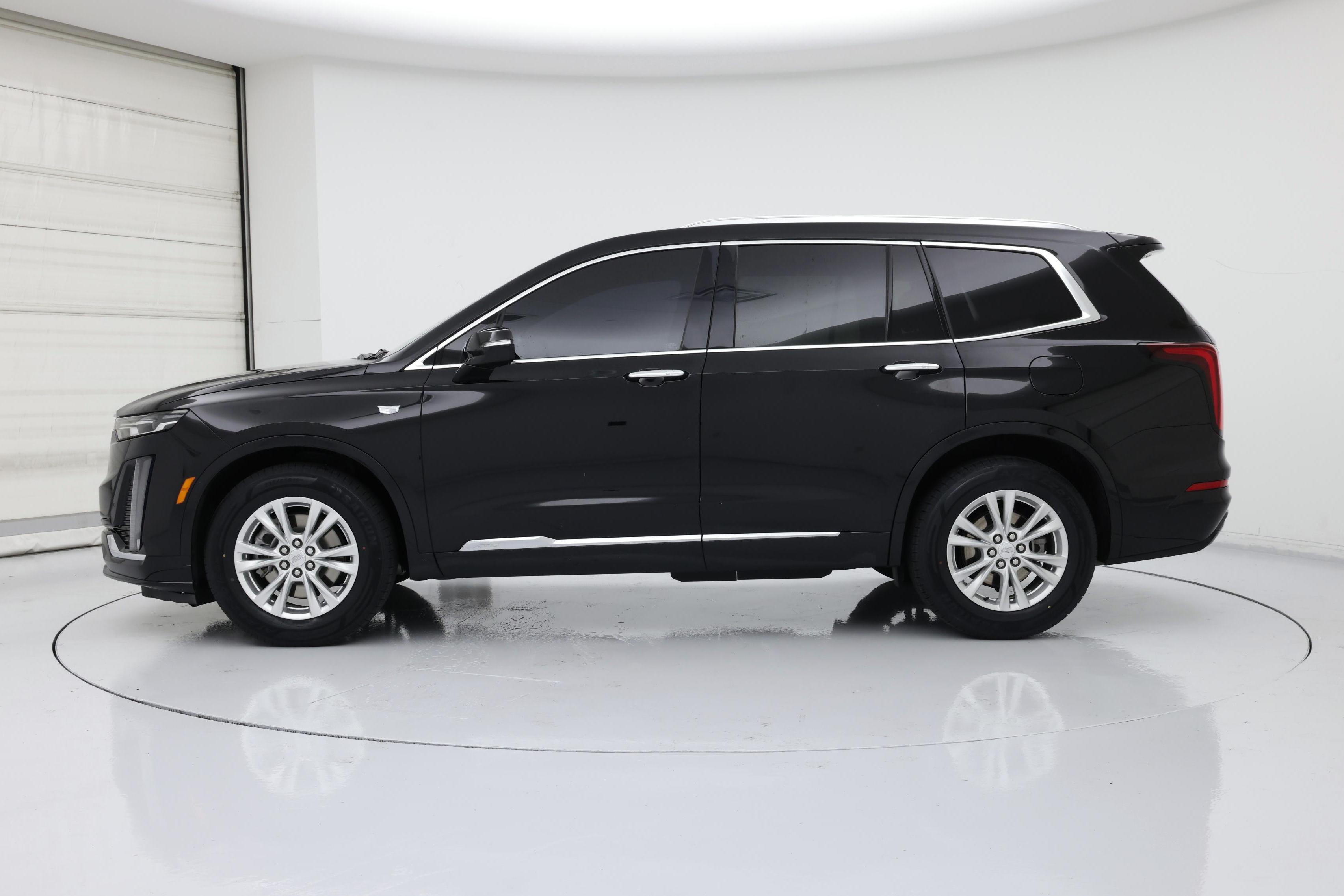 Thumbnail: 2022 Cadillac XT6 - 3