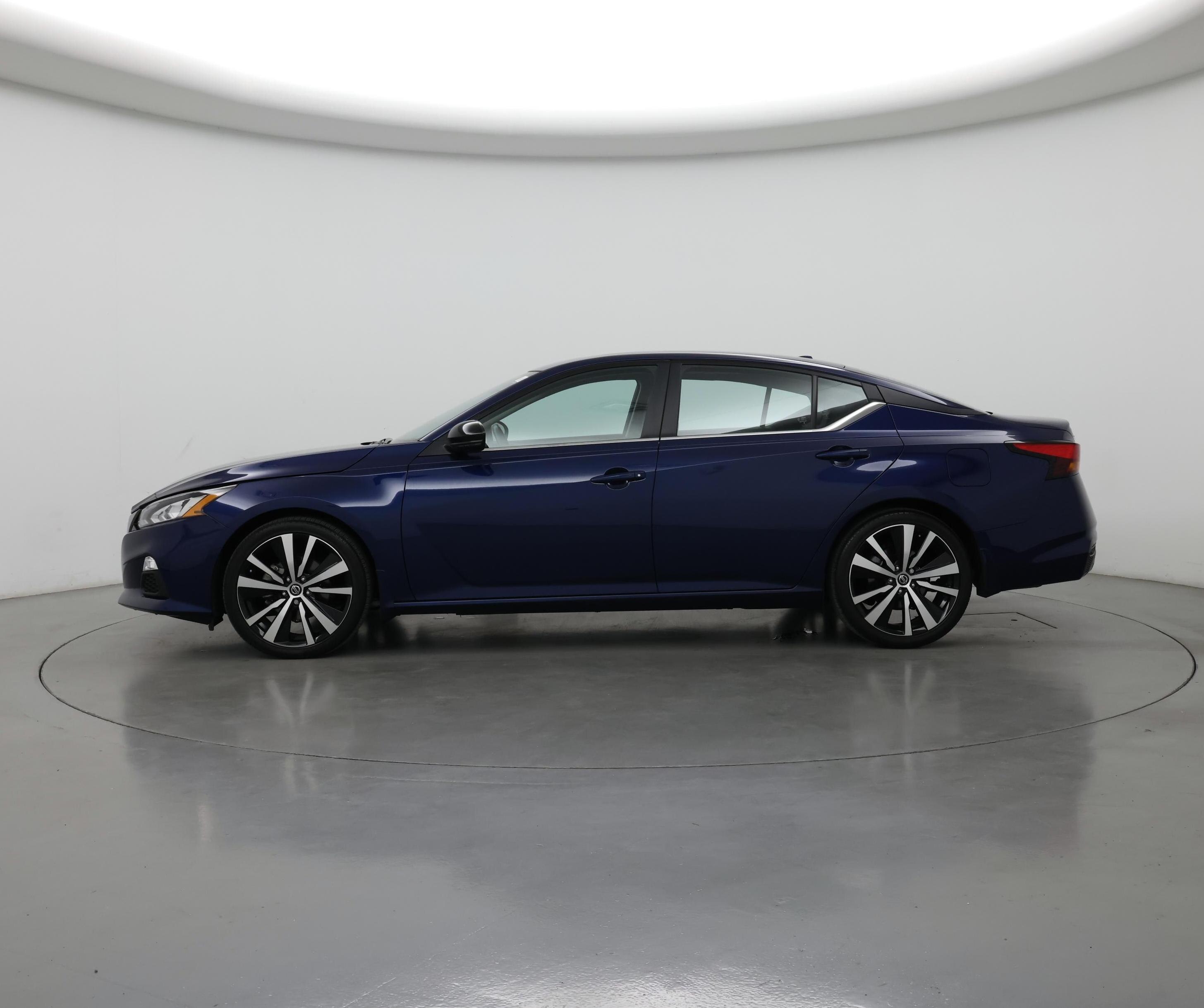 Thumbnail: 2020 Nissan Altima - 3