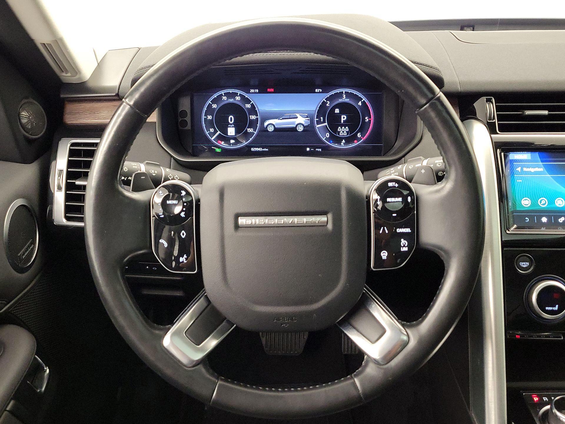 Thumbnail: 2020 Land Rover Discovery - 10