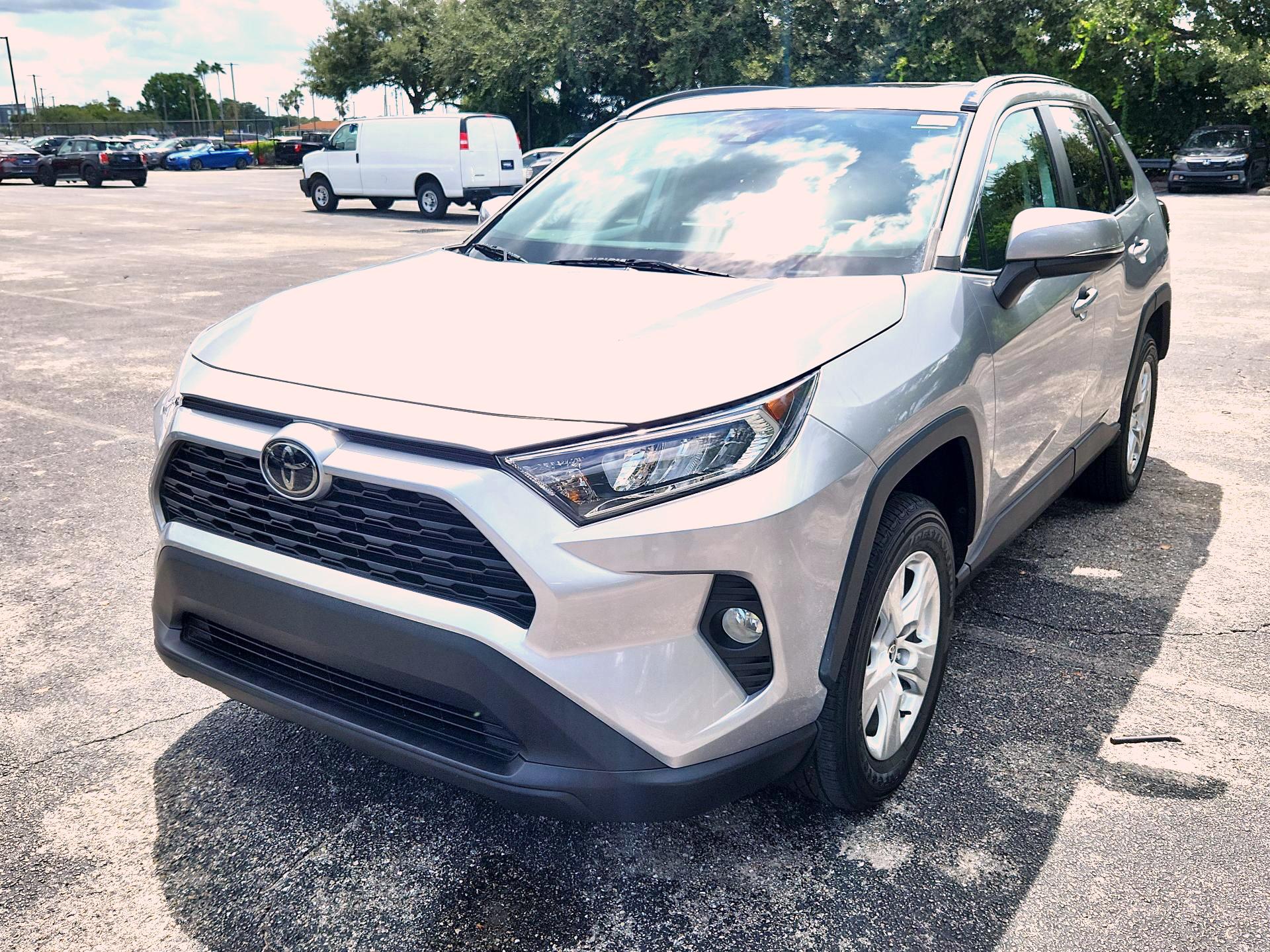 Thumbnail: 2021 Toyota RAV4 - 3