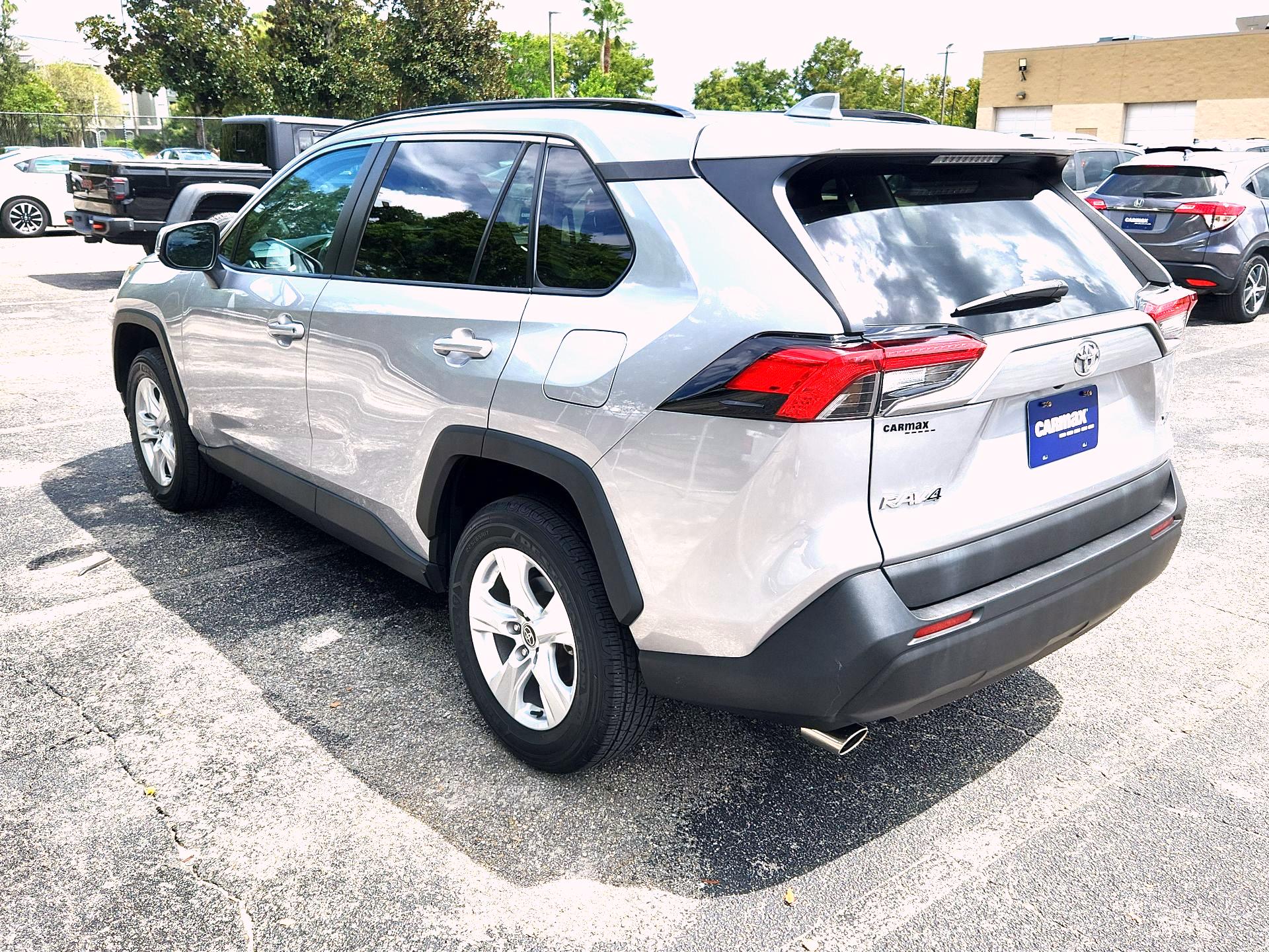 Thumbnail: 2021 Toyota RAV4 - 7