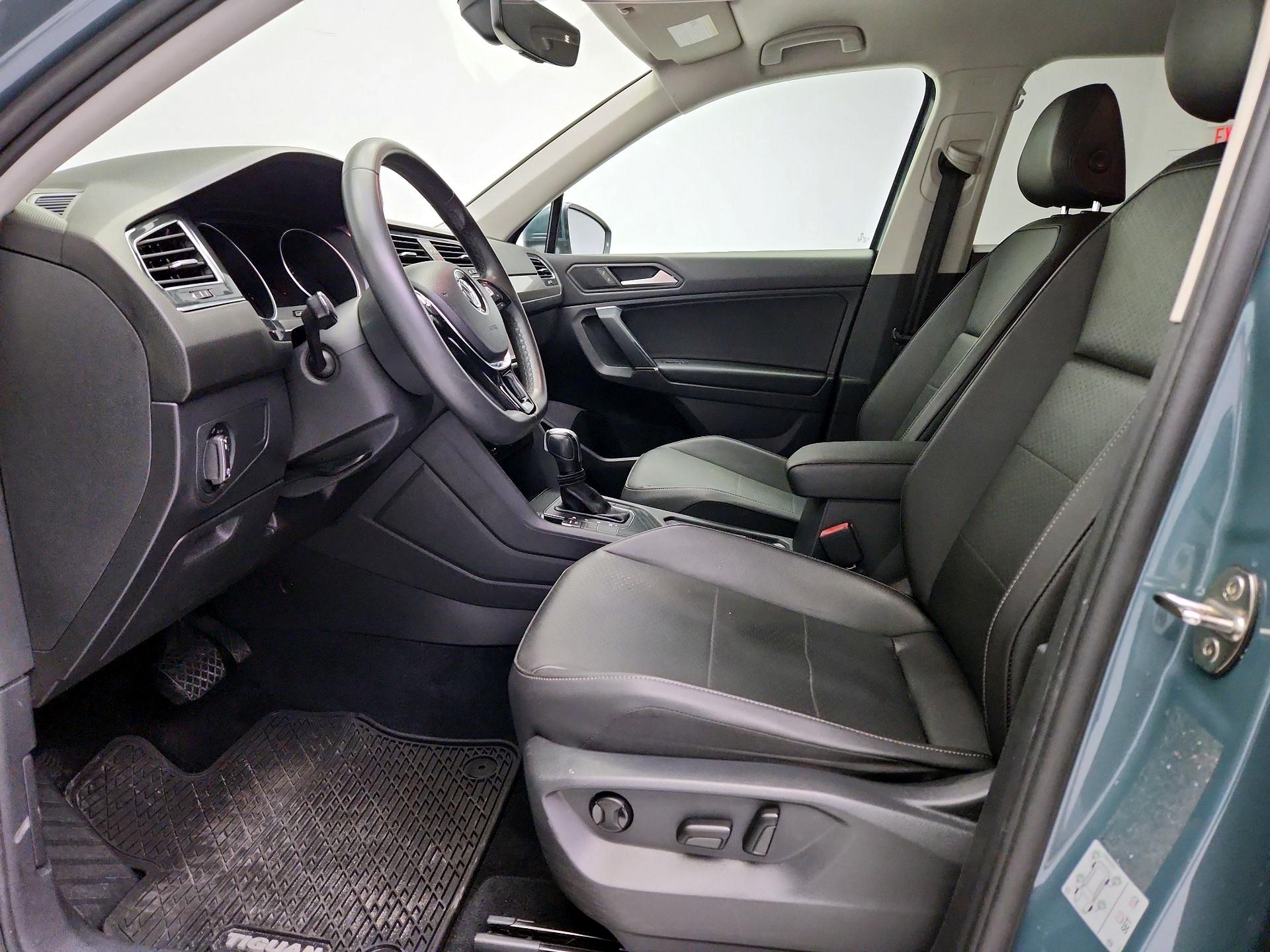 Thumbnail: 2020 Volkswagen Tiguan - 11