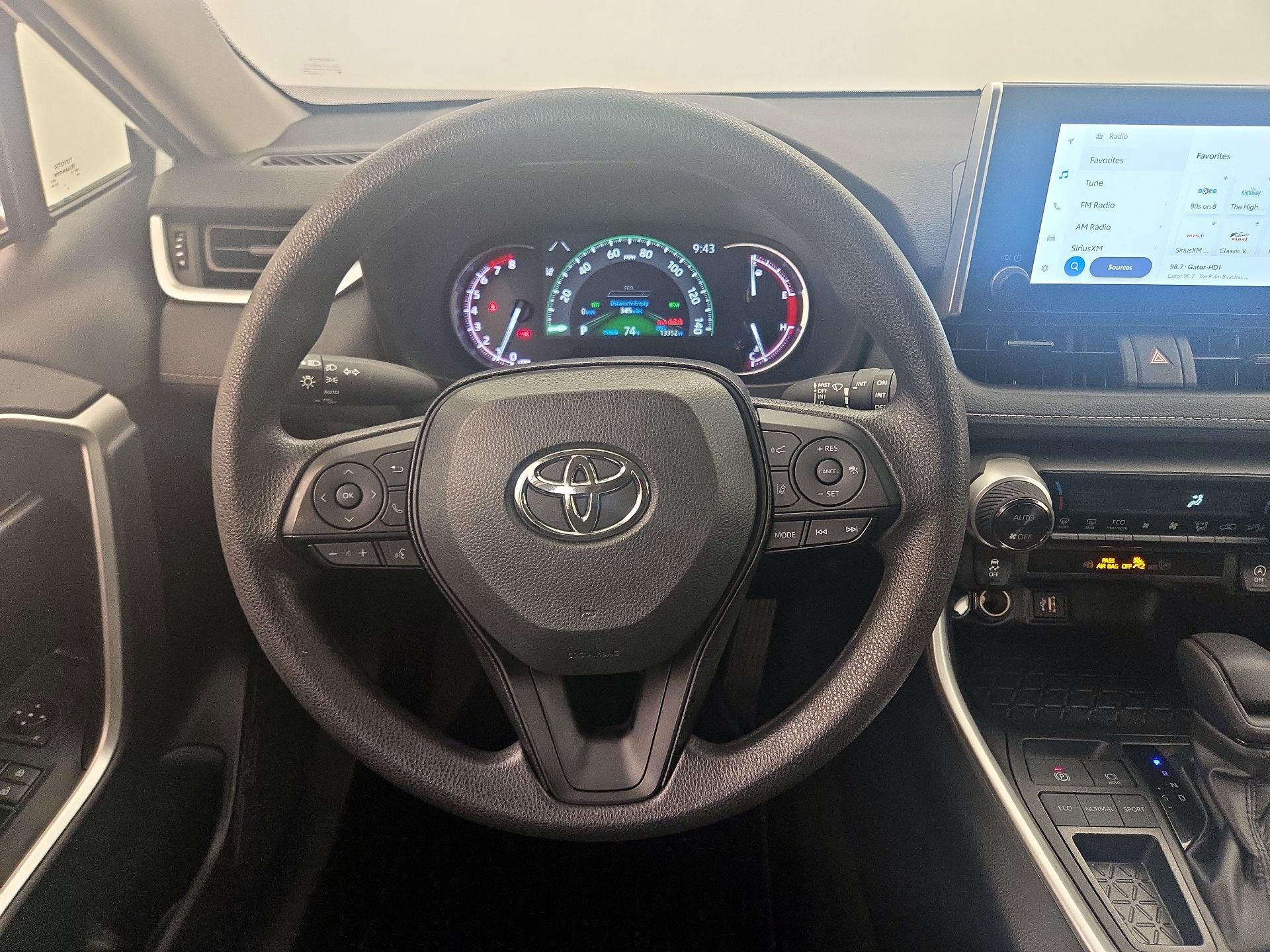 Thumbnail: 2024 Toyota RAV4 - 10