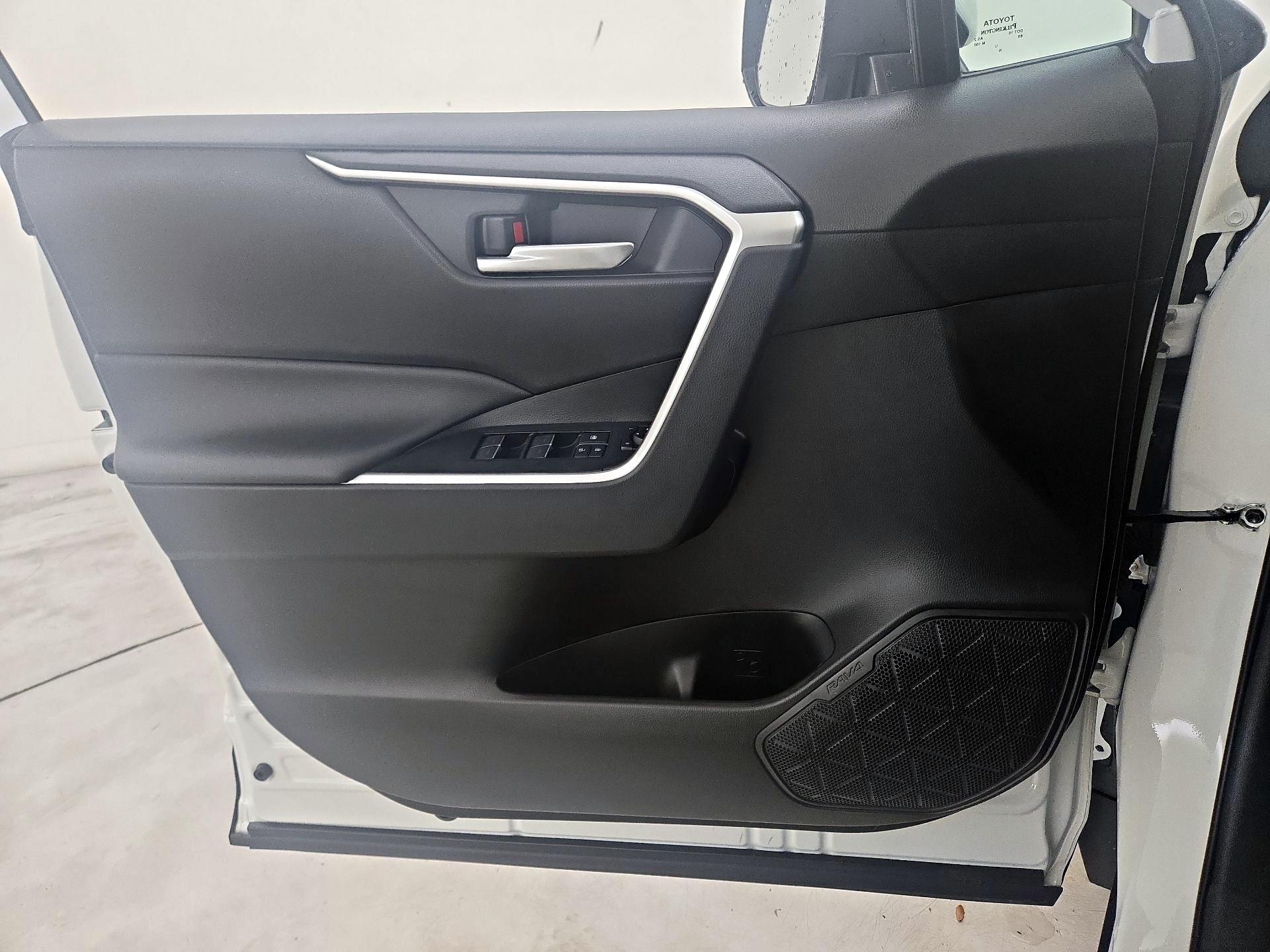 Thumbnail: 2024 Toyota RAV4 - 12