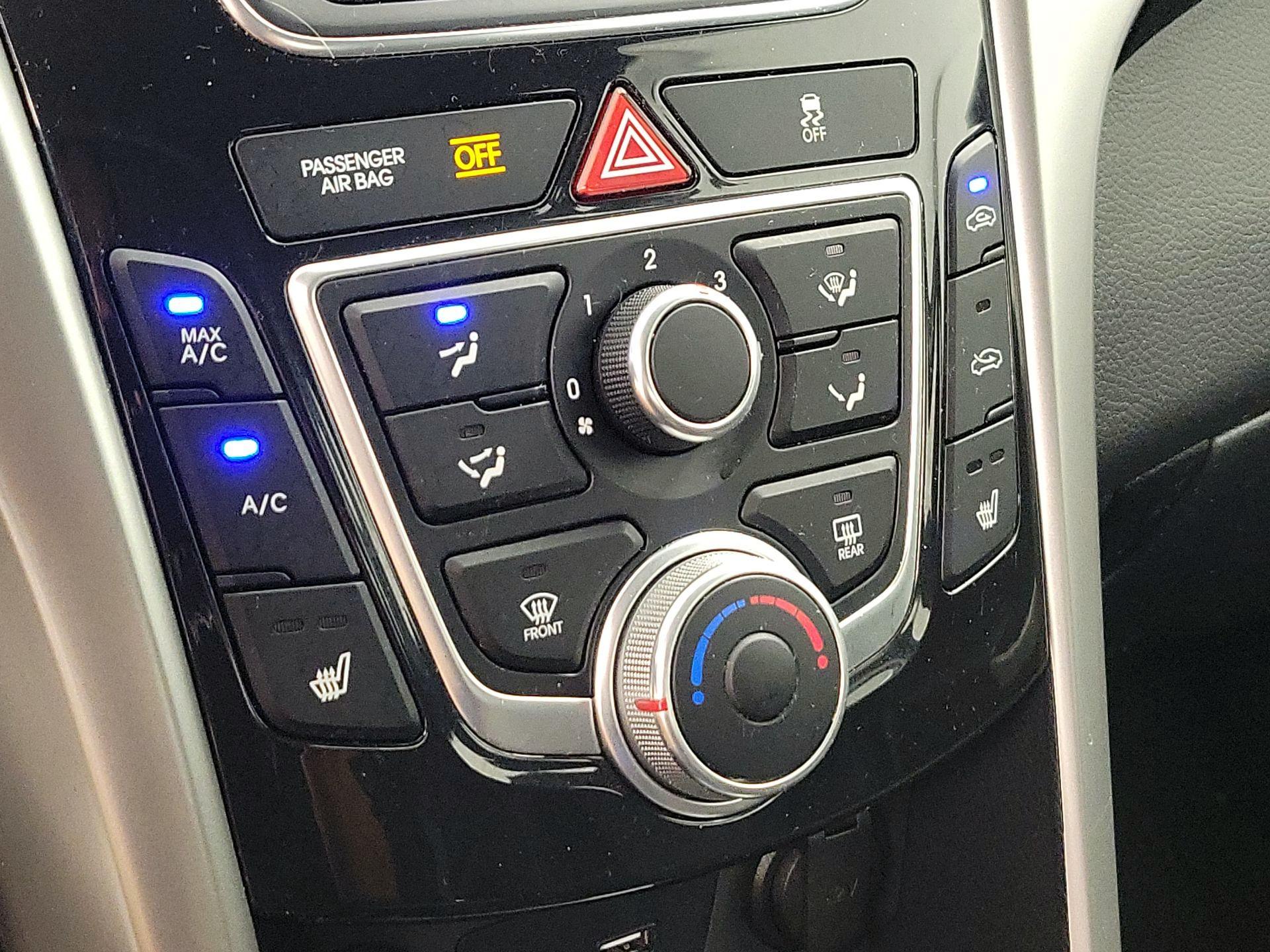 Thumbnail: 2016 Hyundai Elantra - 15