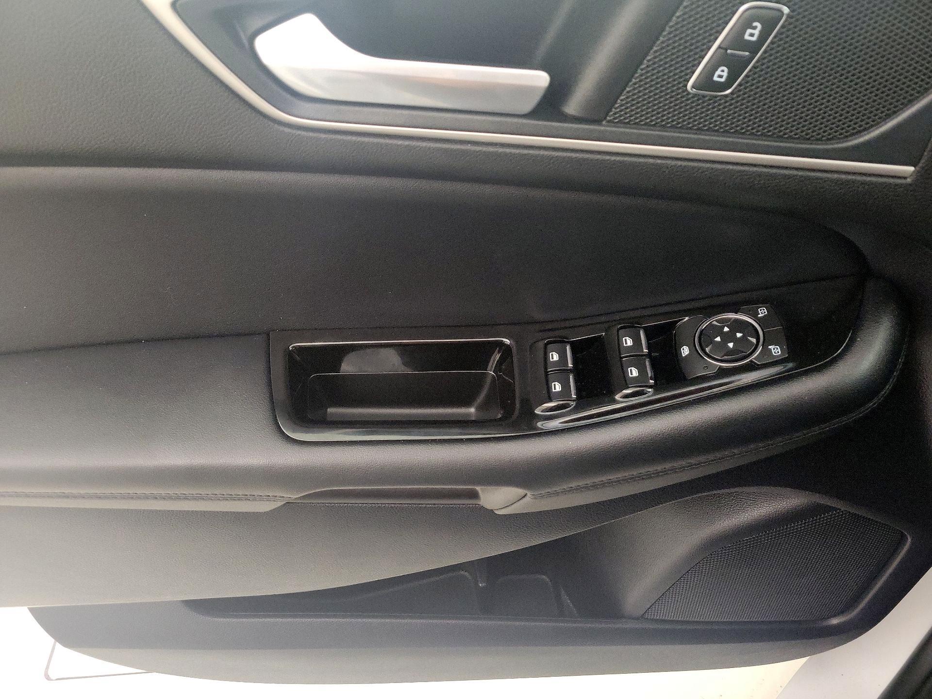 Thumbnail: 2020 Ford Edge - 12