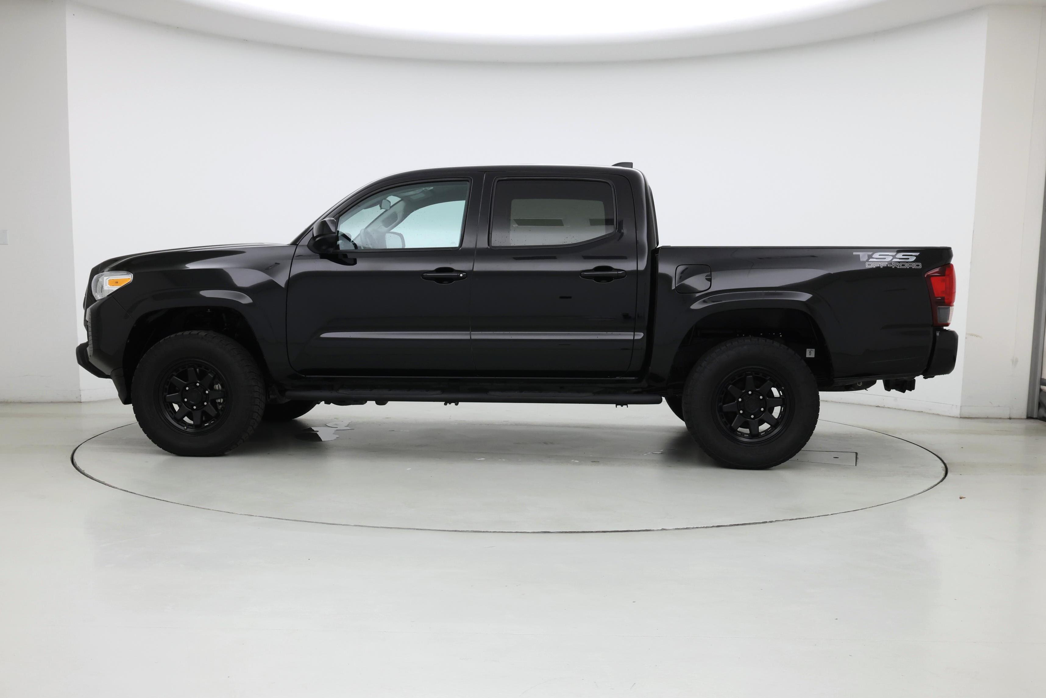 Thumbnail: 2023 Toyota Tacoma - 3