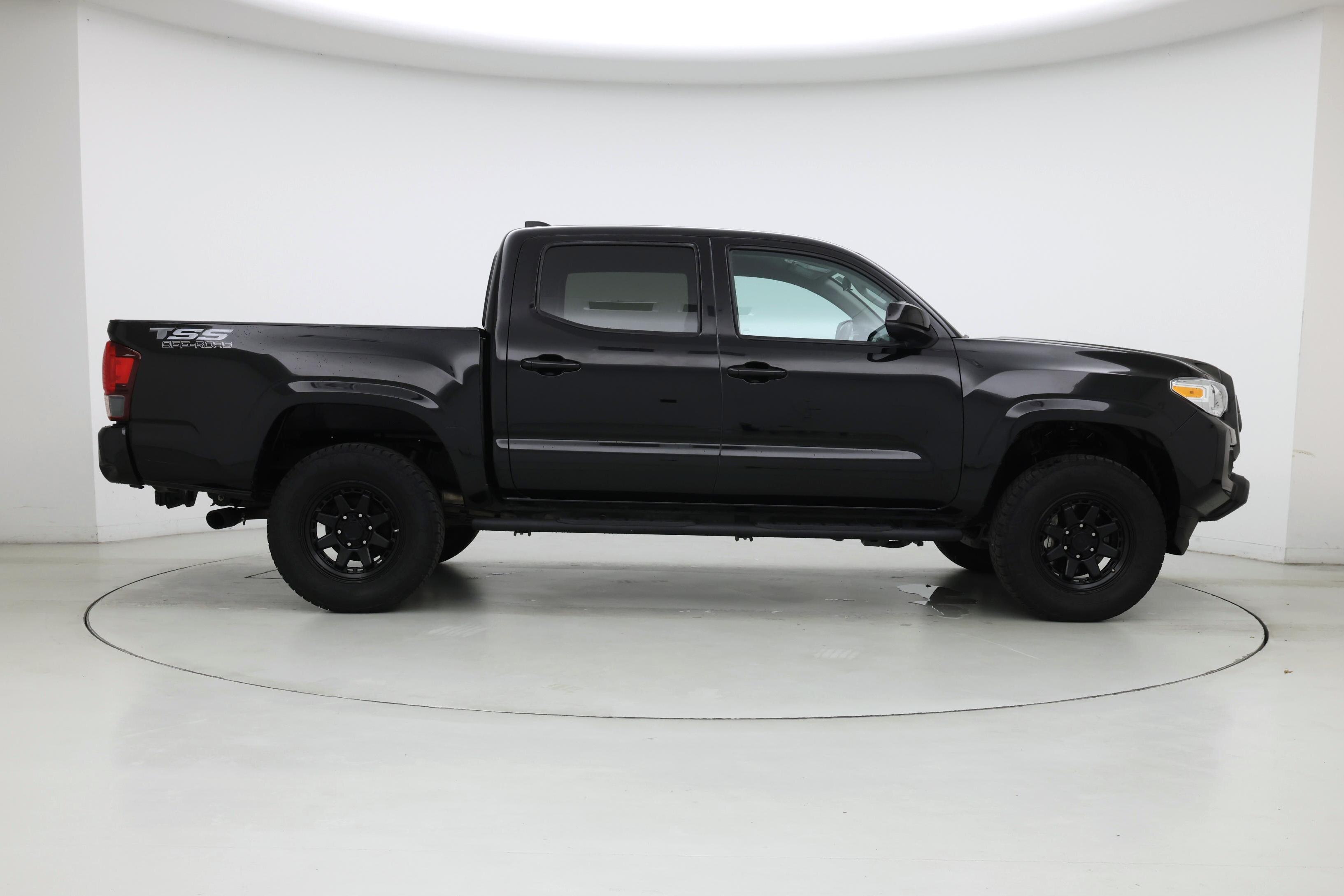 Thumbnail: 2023 Toyota Tacoma - 7