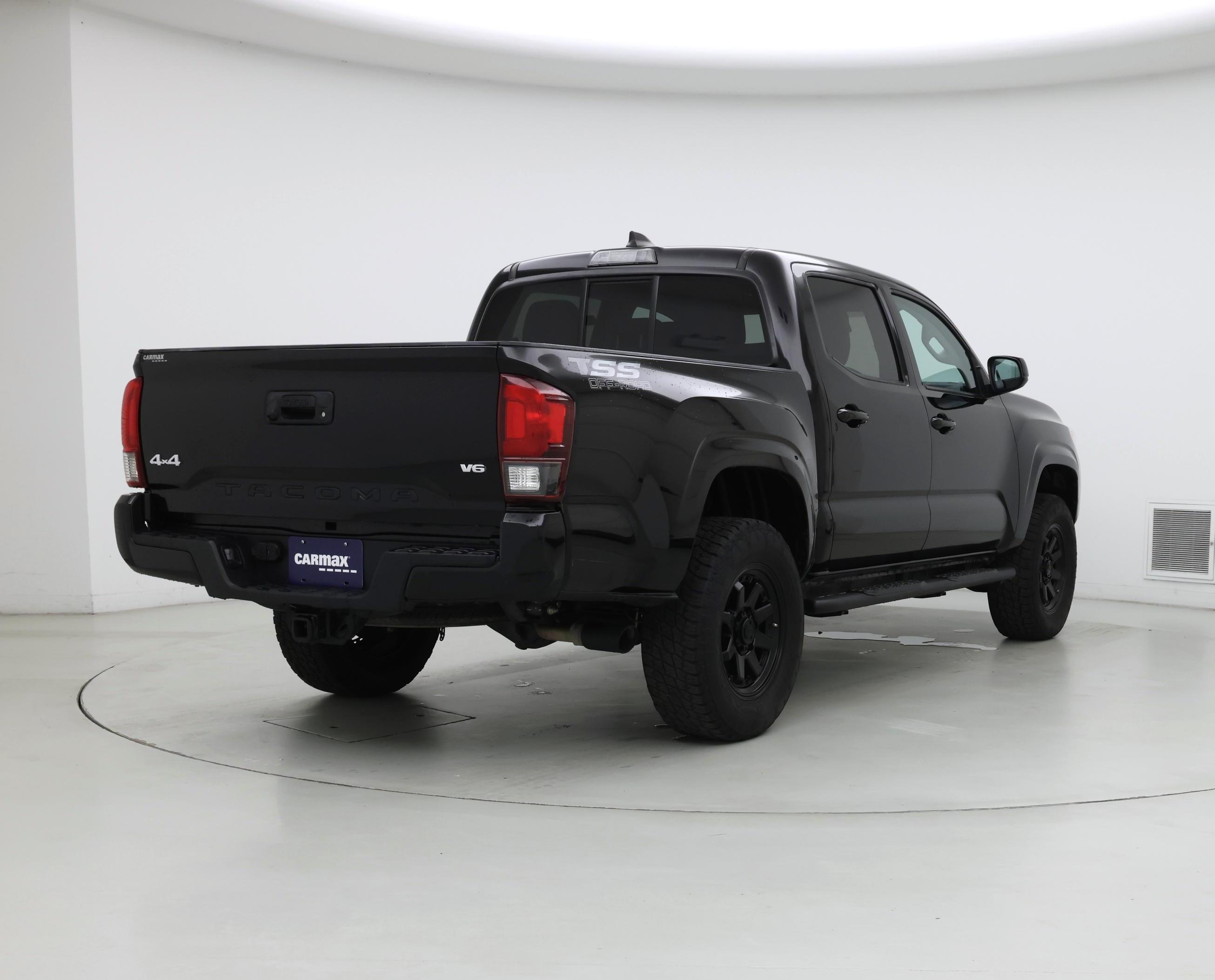 Thumbnail: 2023 Toyota Tacoma - 8