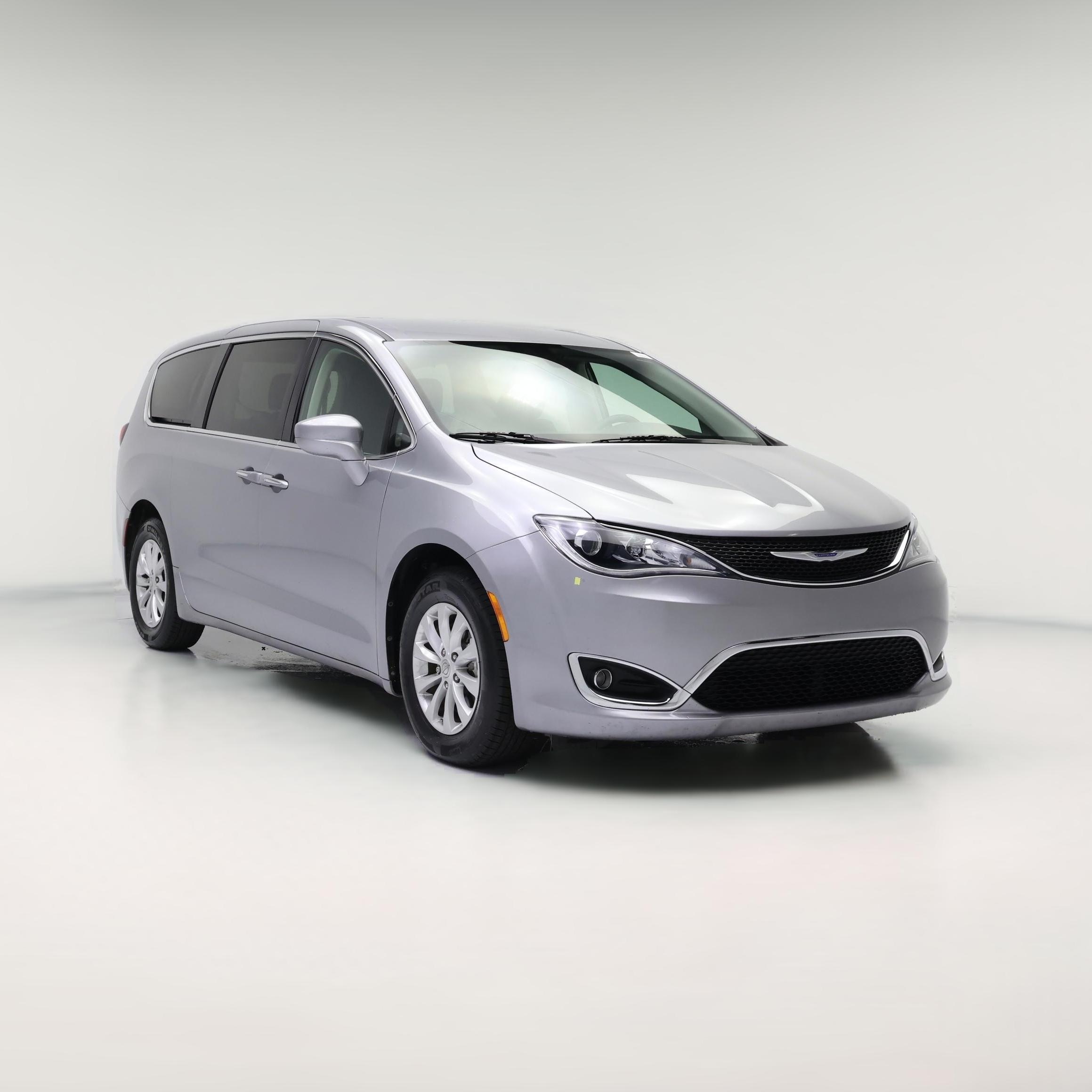 Thumbnail: 2018 Chrysler Pacifica - 1