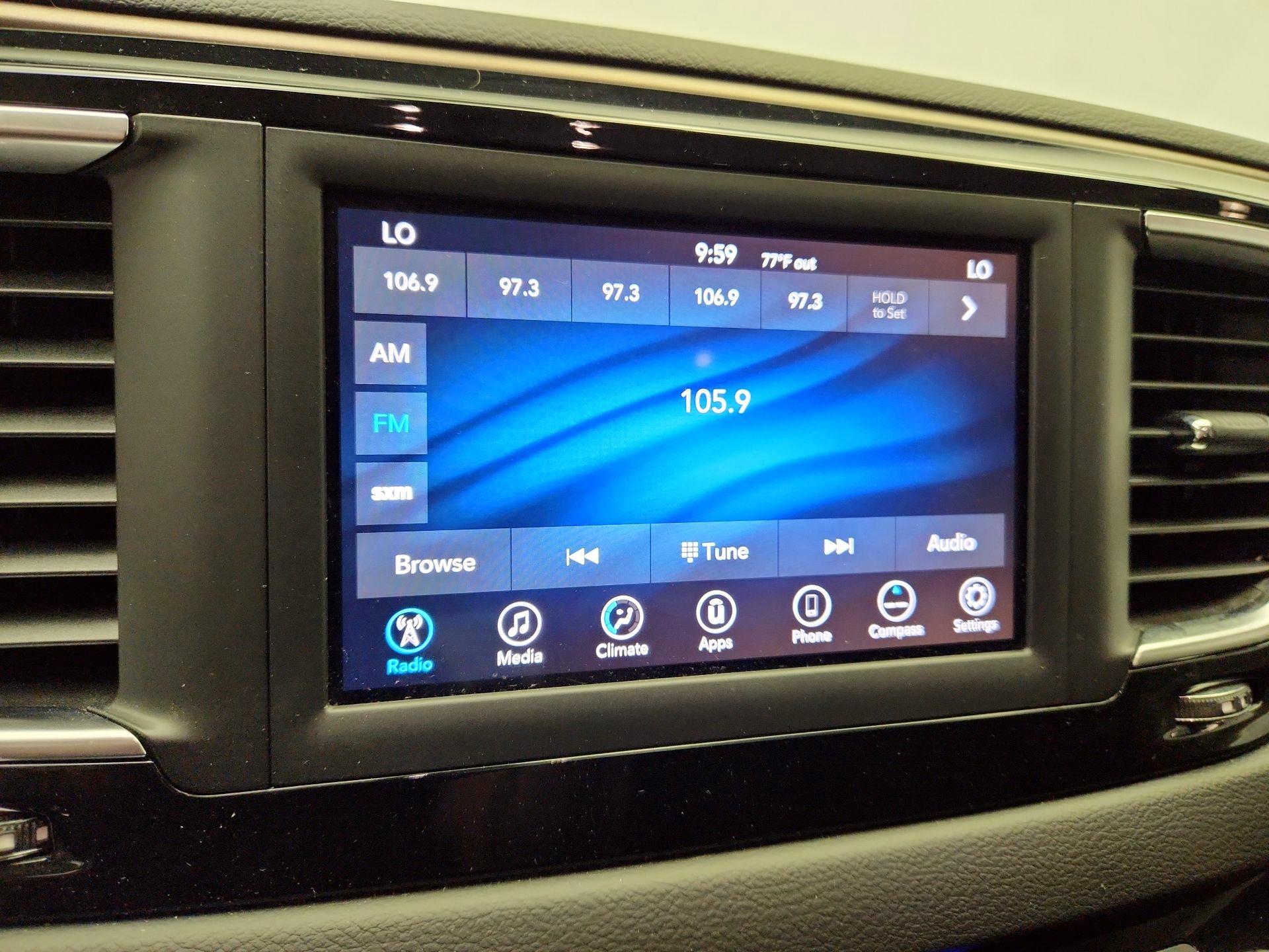 Thumbnail: 2018 Chrysler Pacifica - 16