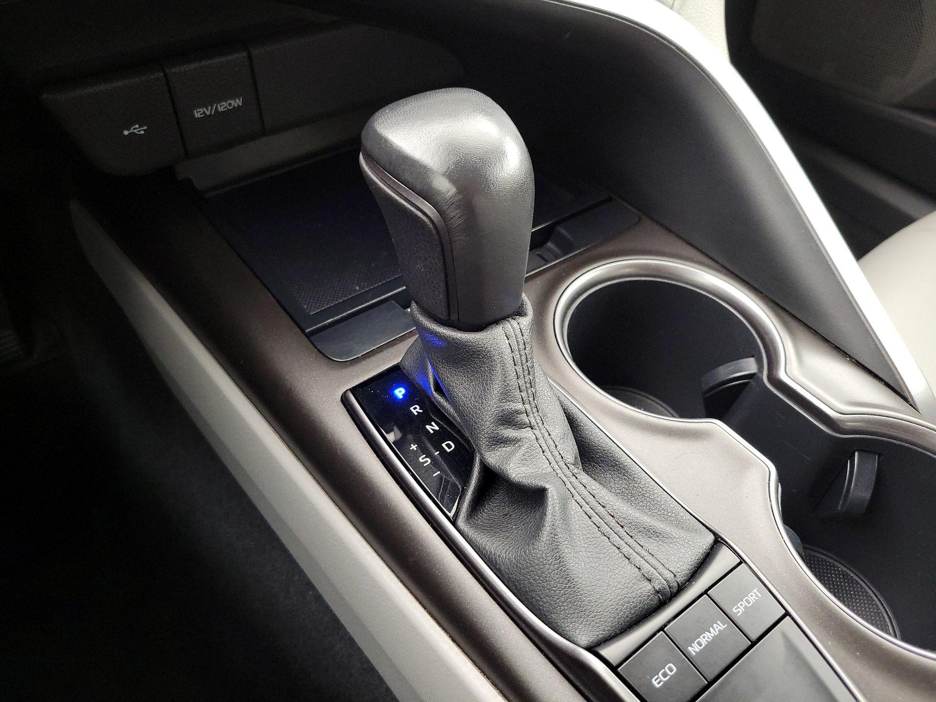 Thumbnail: 2023 Toyota Camry - 17