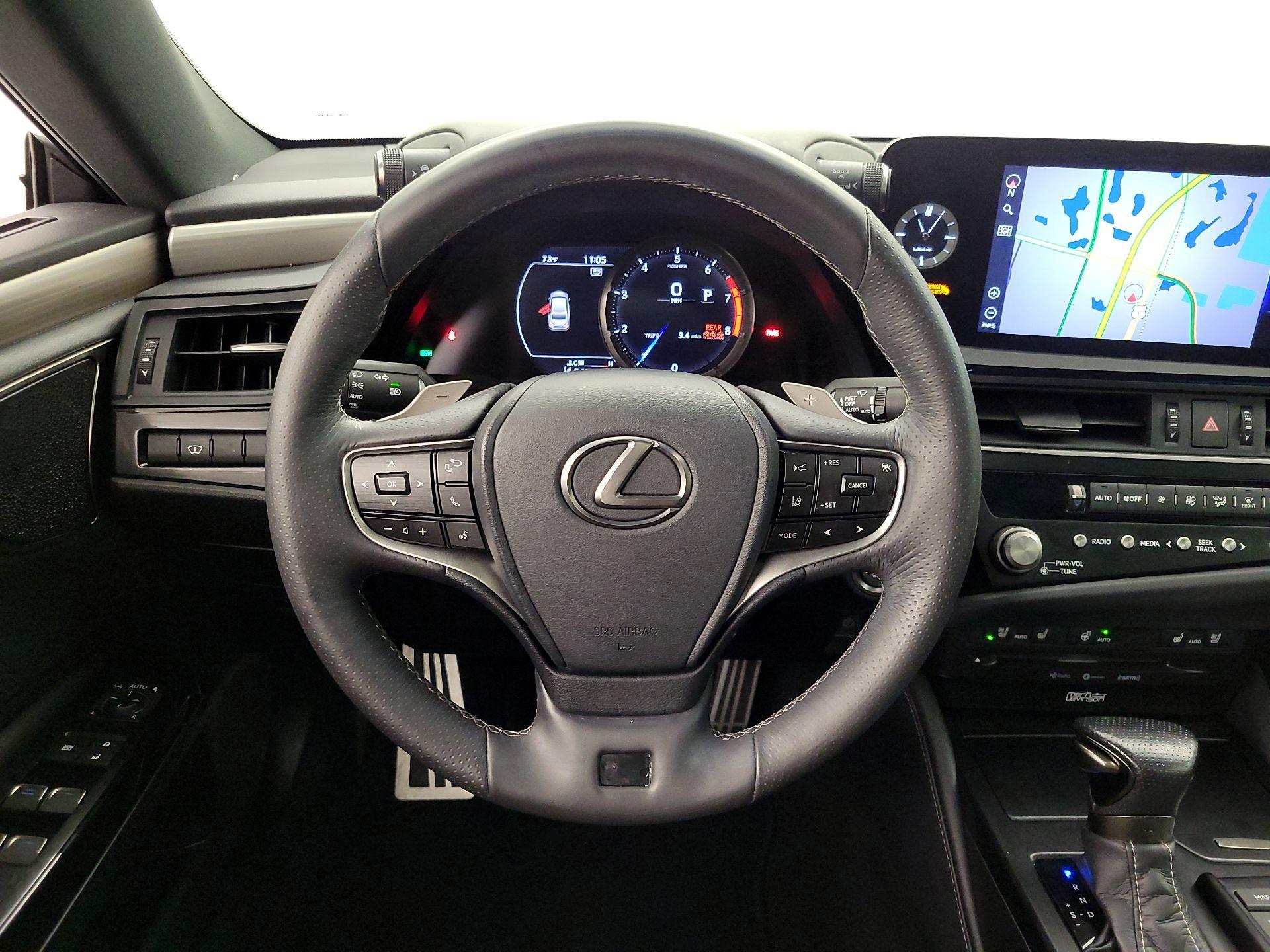 Thumbnail: 2022 Lexus ES - 10