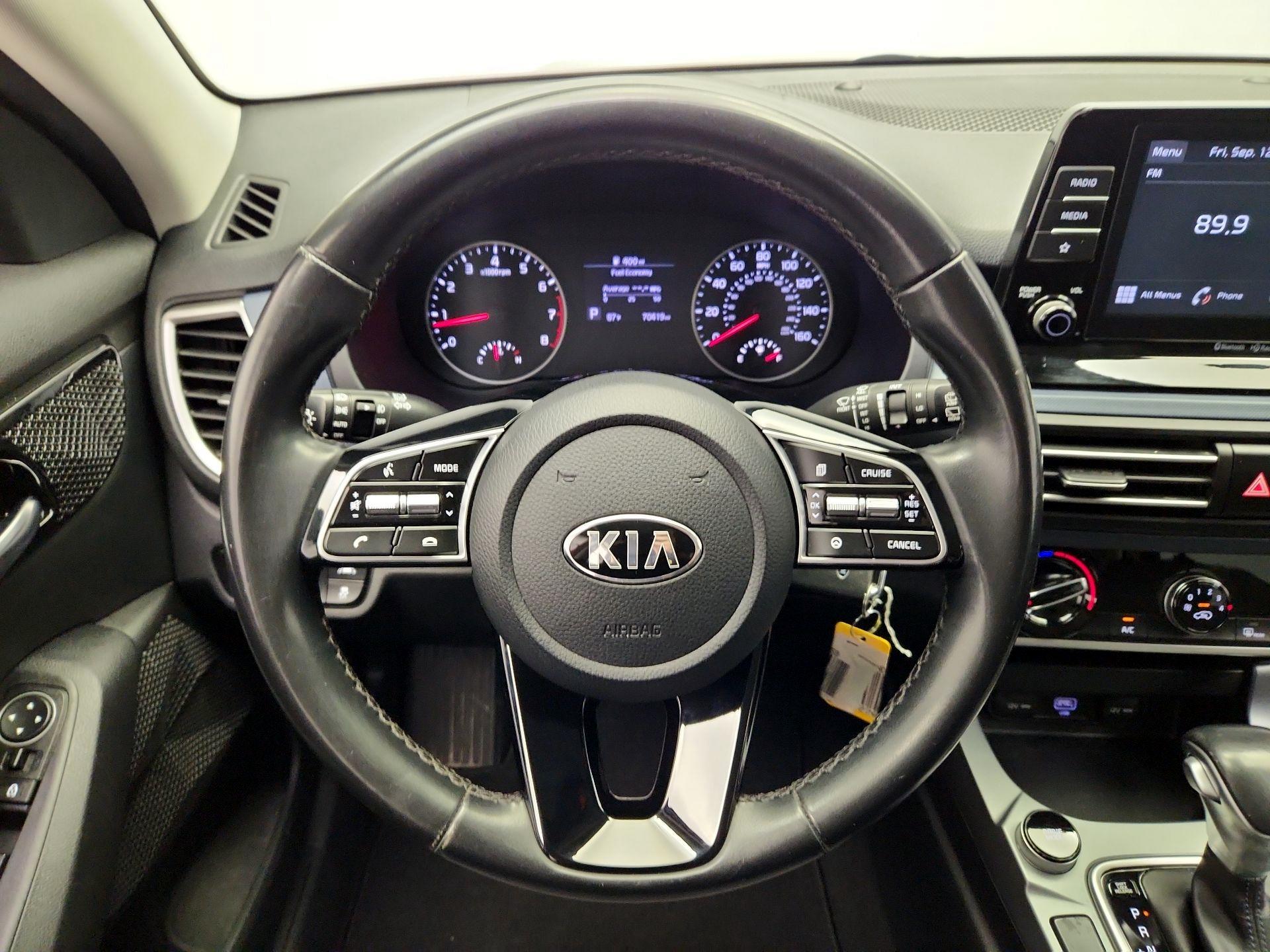Thumbnail: 2021 Kia Seltos - 10