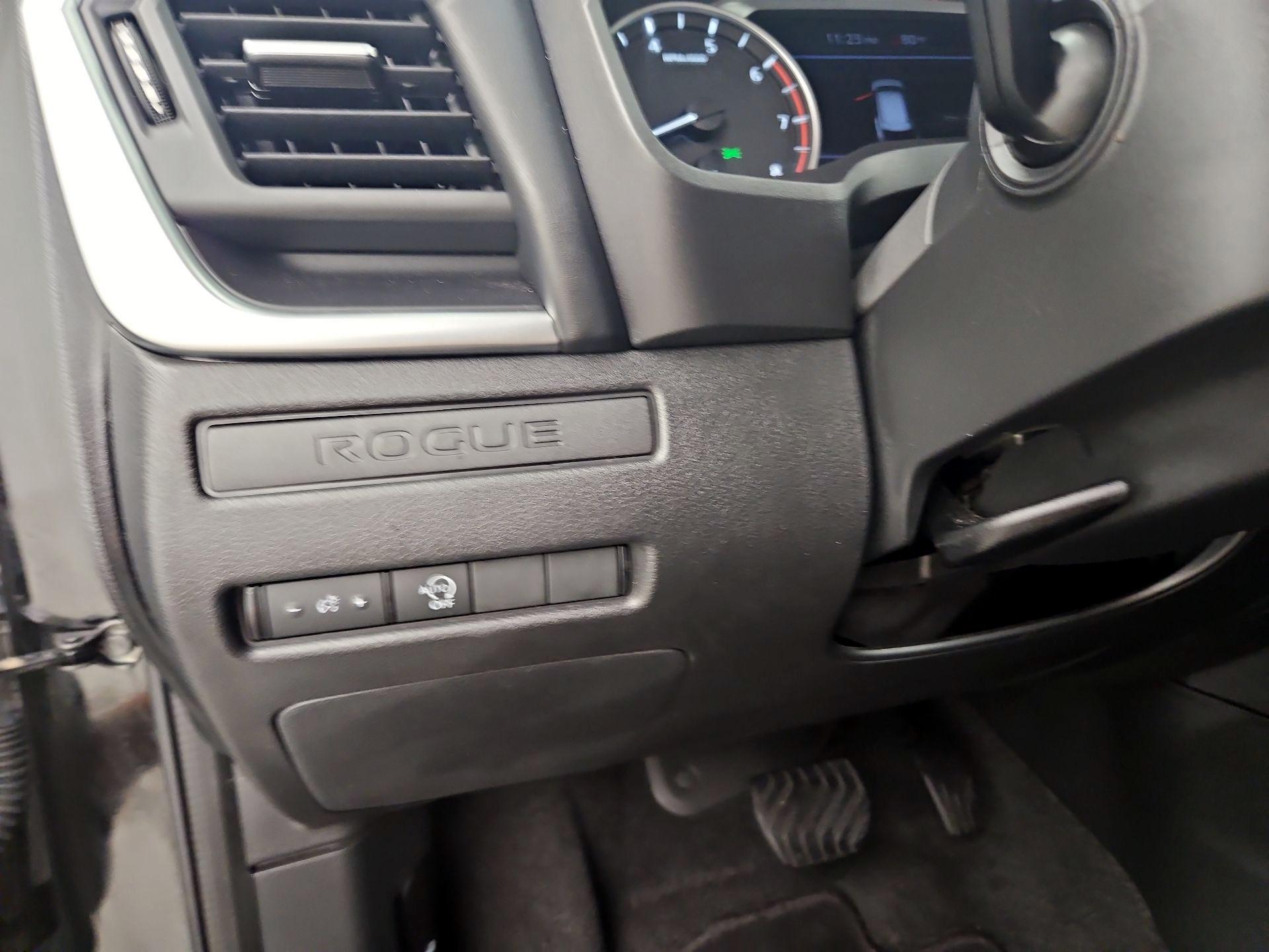 Thumbnail: 2023 Nissan Rogue - 13