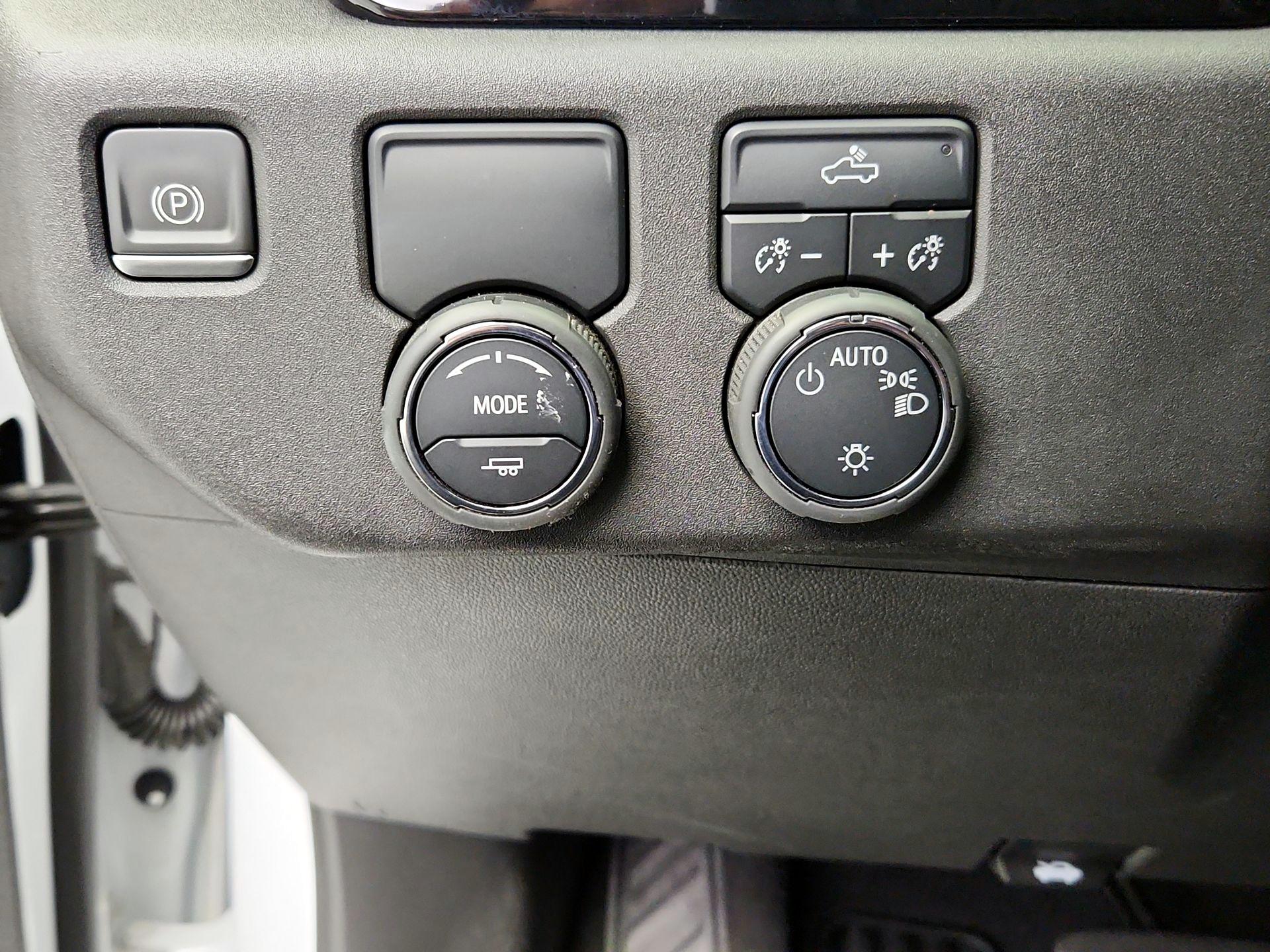 Thumbnail: 2023 Chevrolet Silverado 1500 - 13