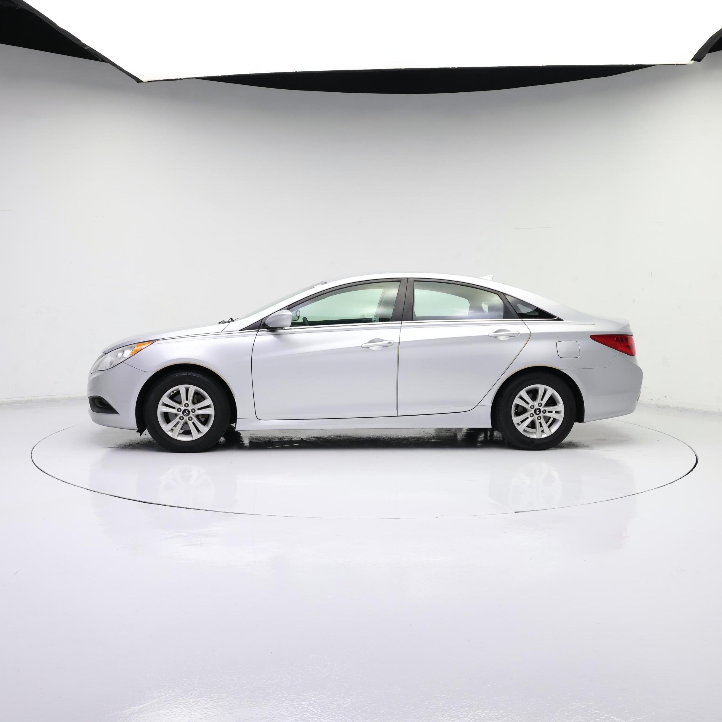 Thumbnail: 2014 Hyundai Sonata - 3