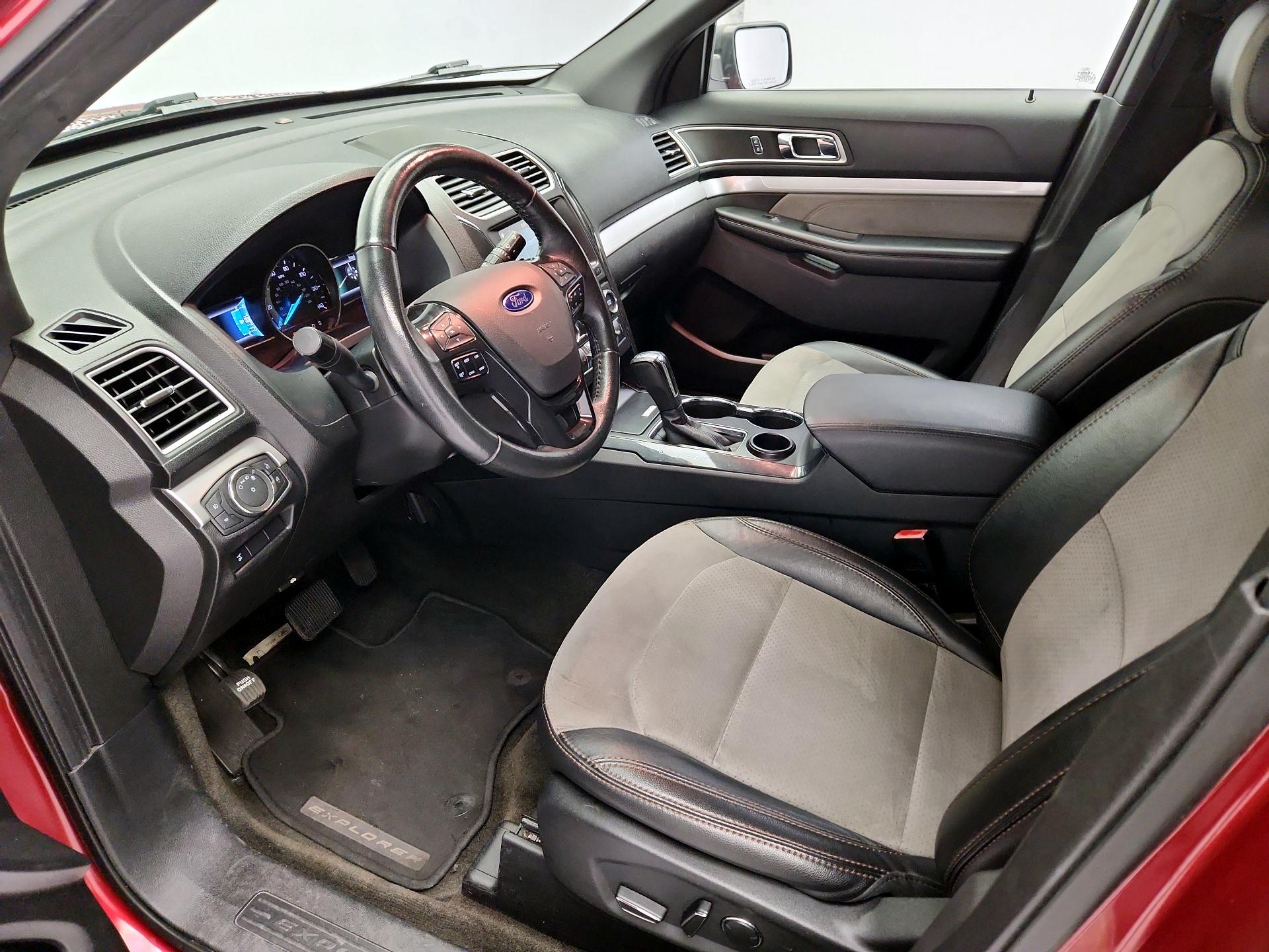 Thumbnail: 2017 Ford Explorer - 11