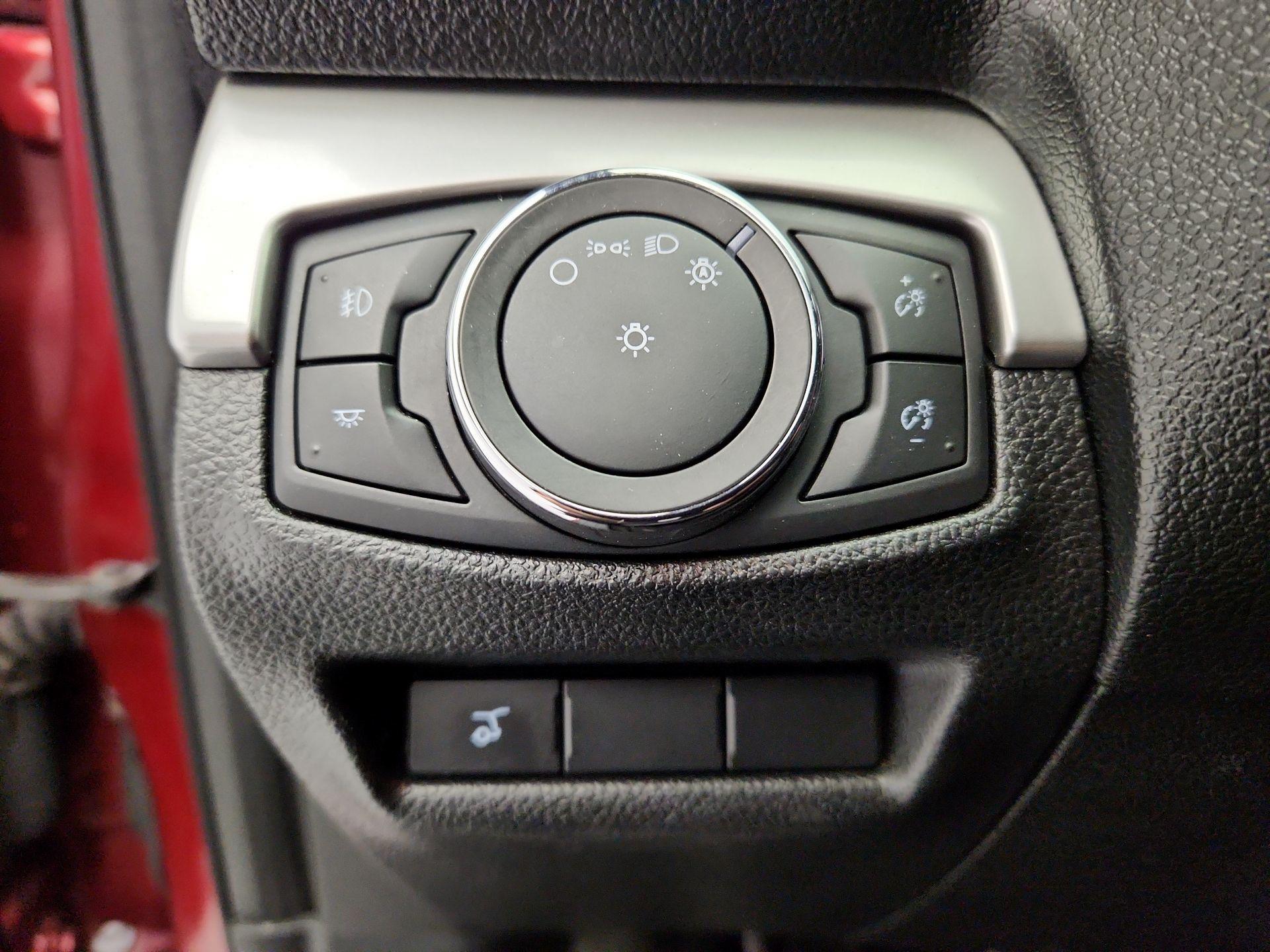 Thumbnail: 2017 Ford Explorer - 13