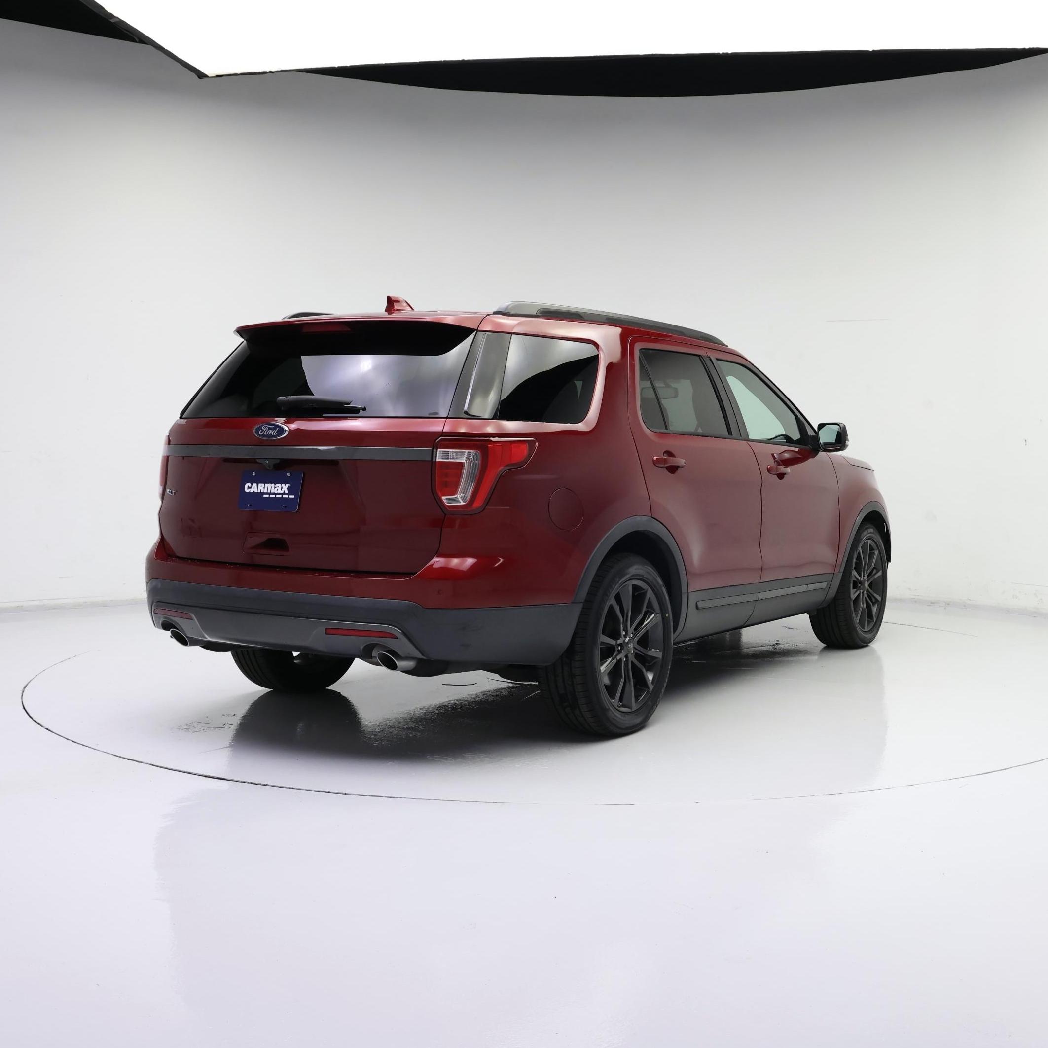 Thumbnail: 2017 Ford Explorer - 8