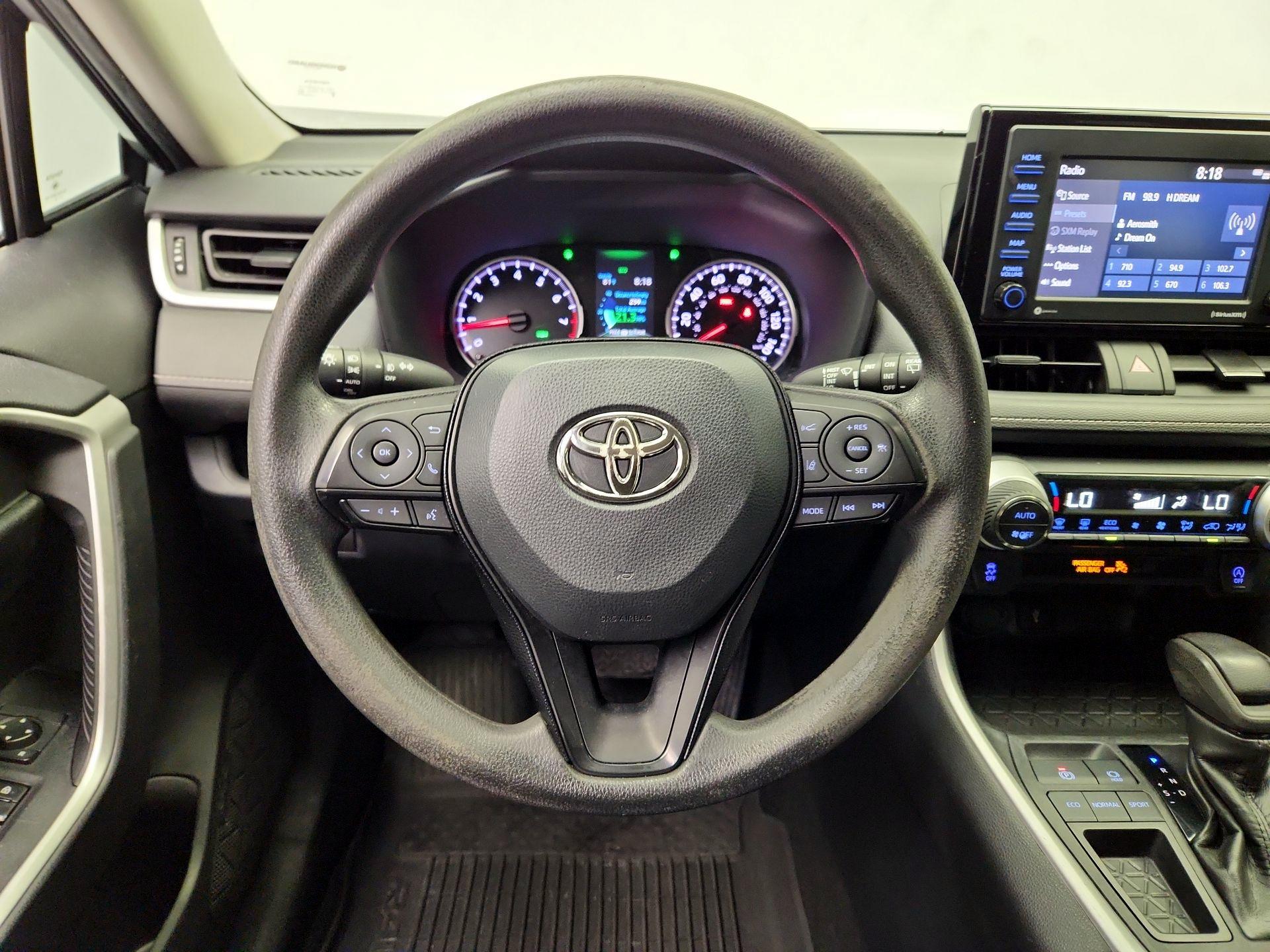 Thumbnail: 2021 Toyota RAV4 - 10