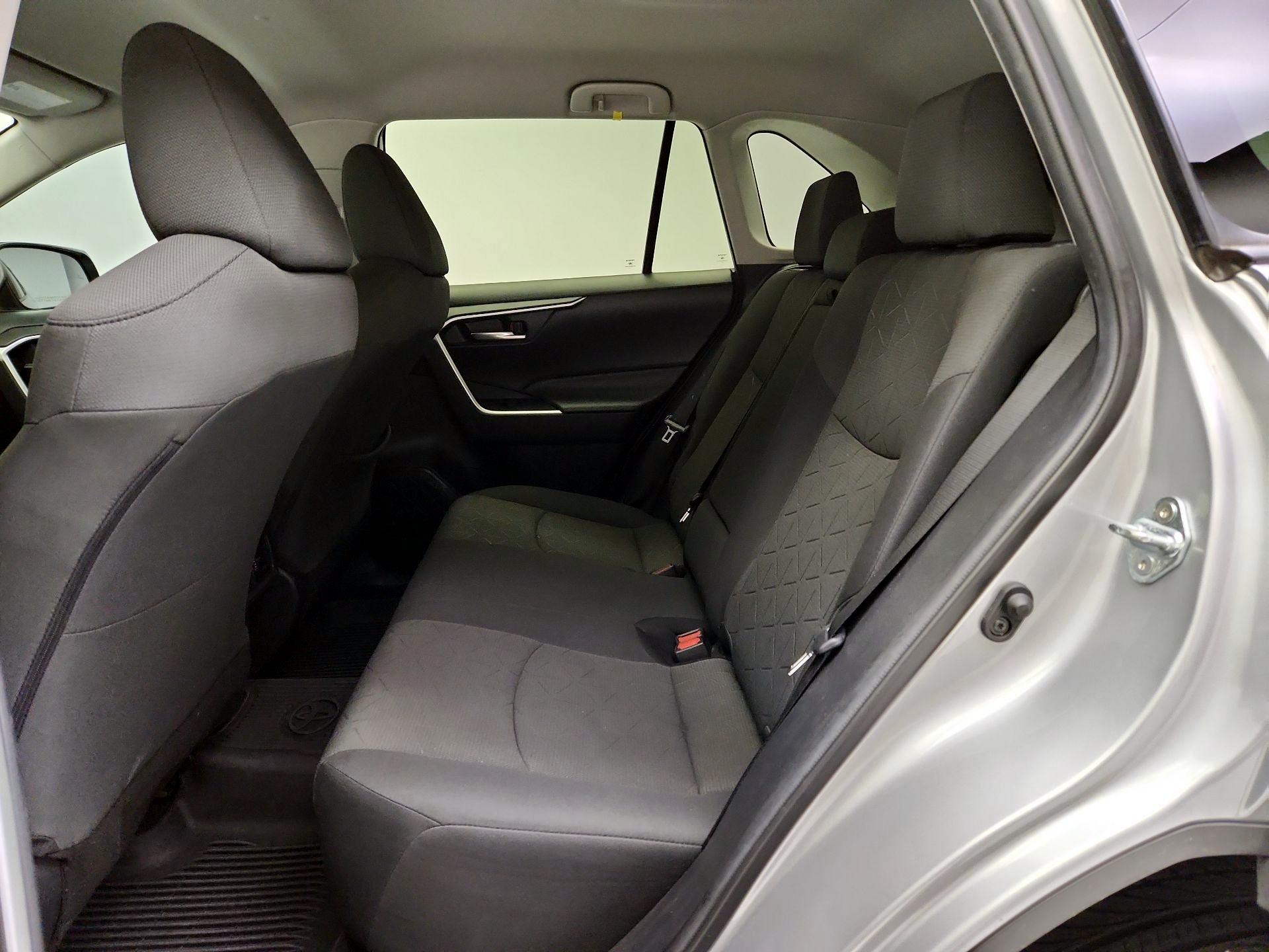Thumbnail: 2021 Toyota RAV4 - 19