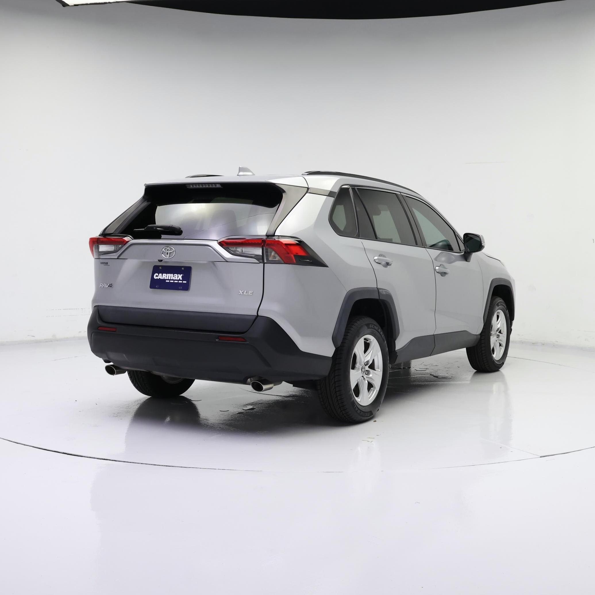 Thumbnail: 2021 Toyota RAV4 - 8