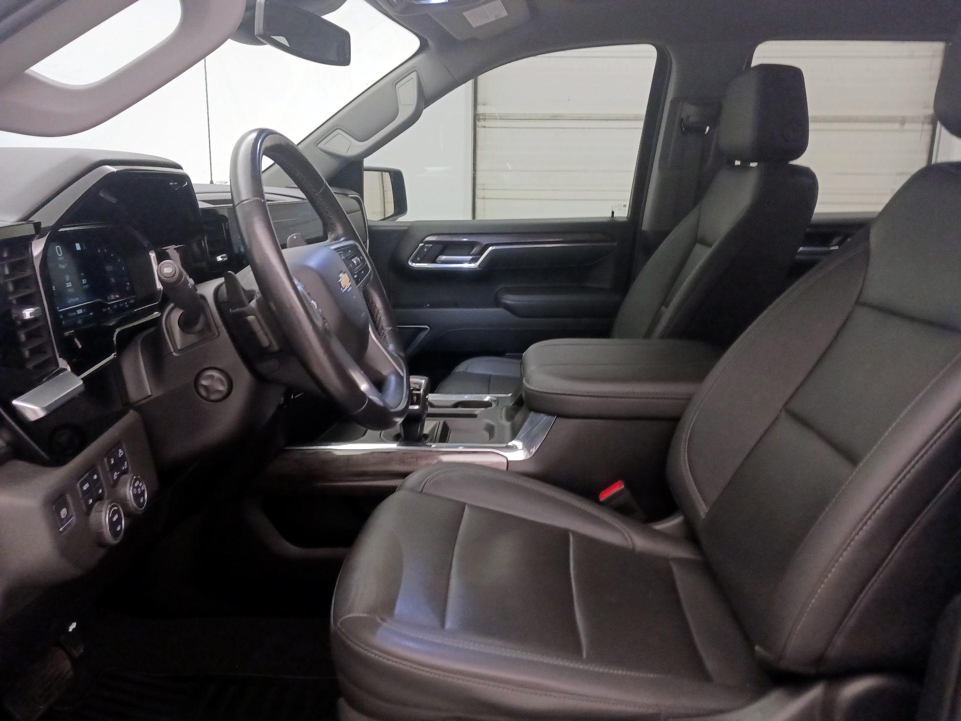 Thumbnail: 2023 Chevrolet Silverado 1500 - 9