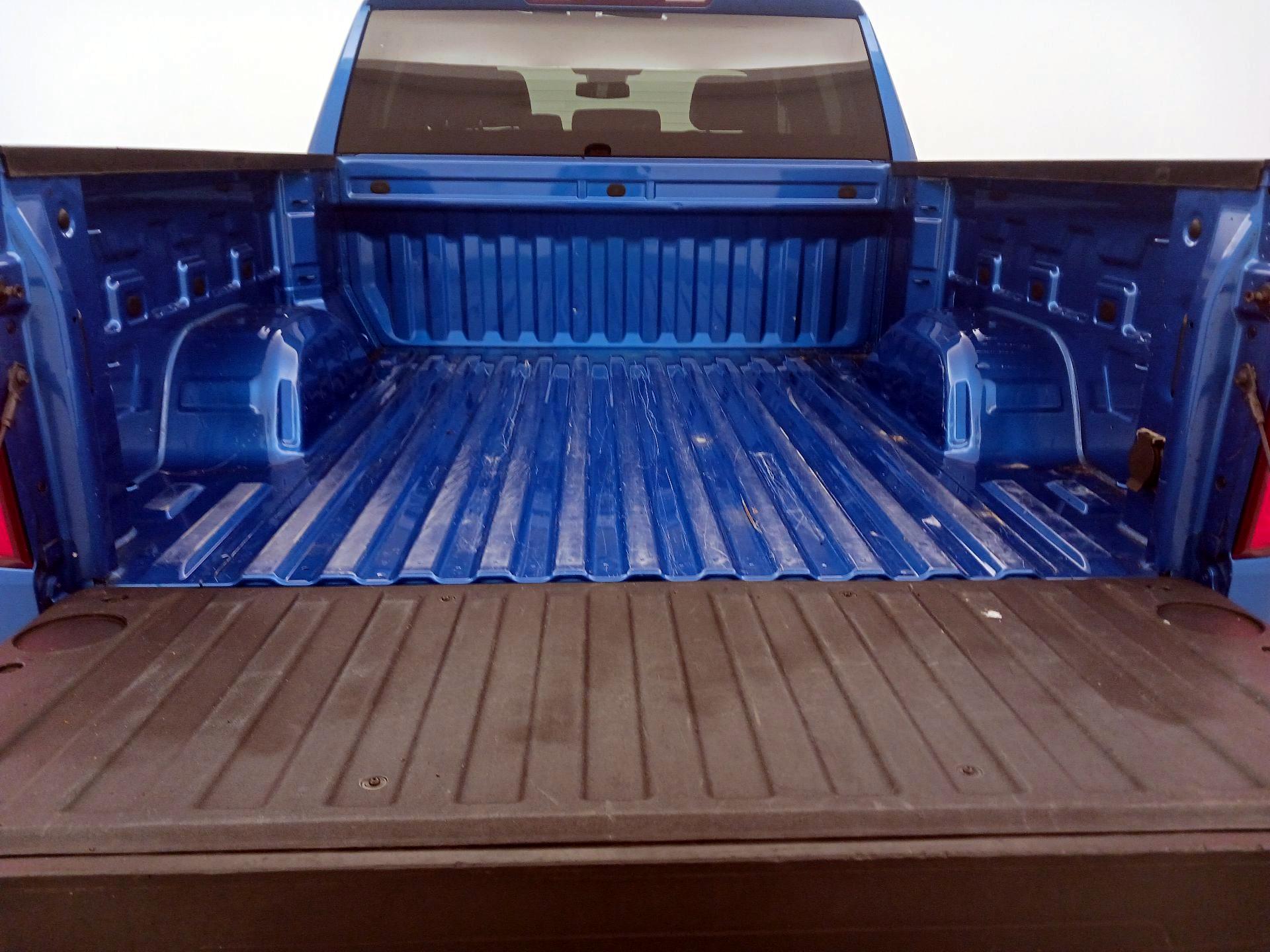 Thumbnail: 2023 Chevrolet Silverado 1500 - 18