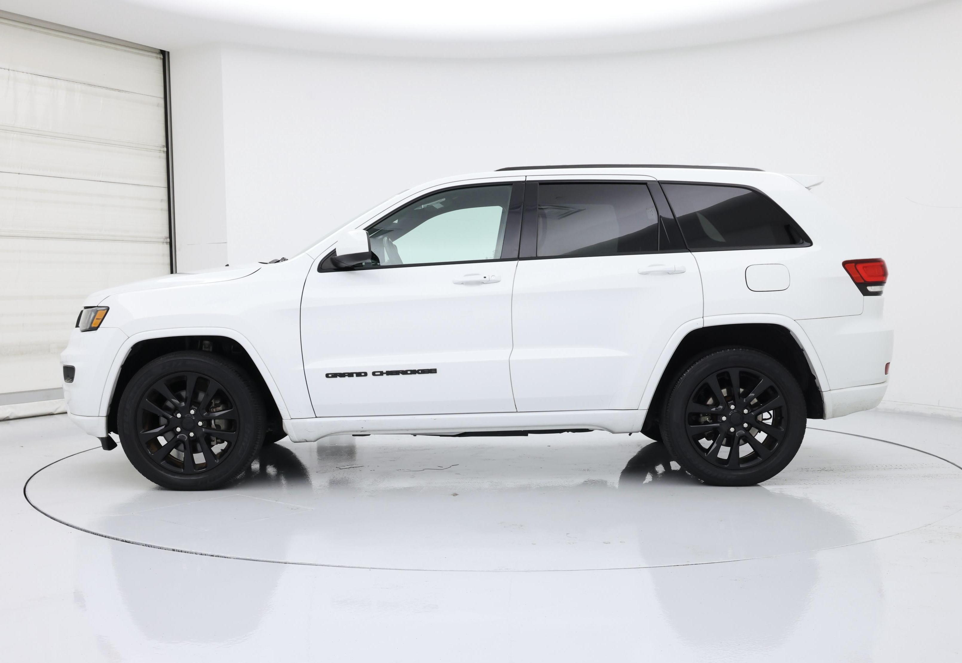 Thumbnail: 2021 Jeep Grand Cherokee - 3