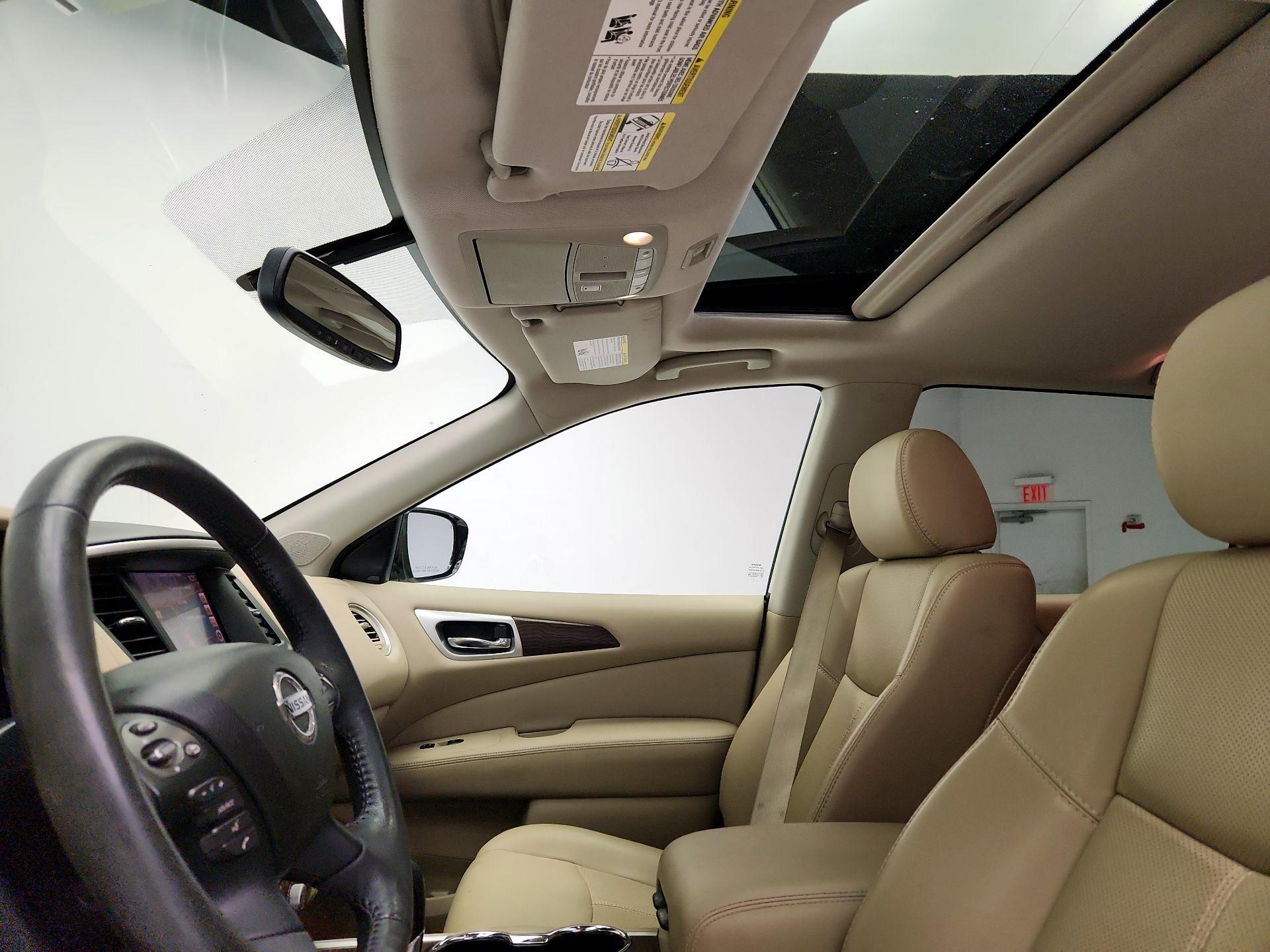 Thumbnail: 2017 Nissan Pathfinder - 20