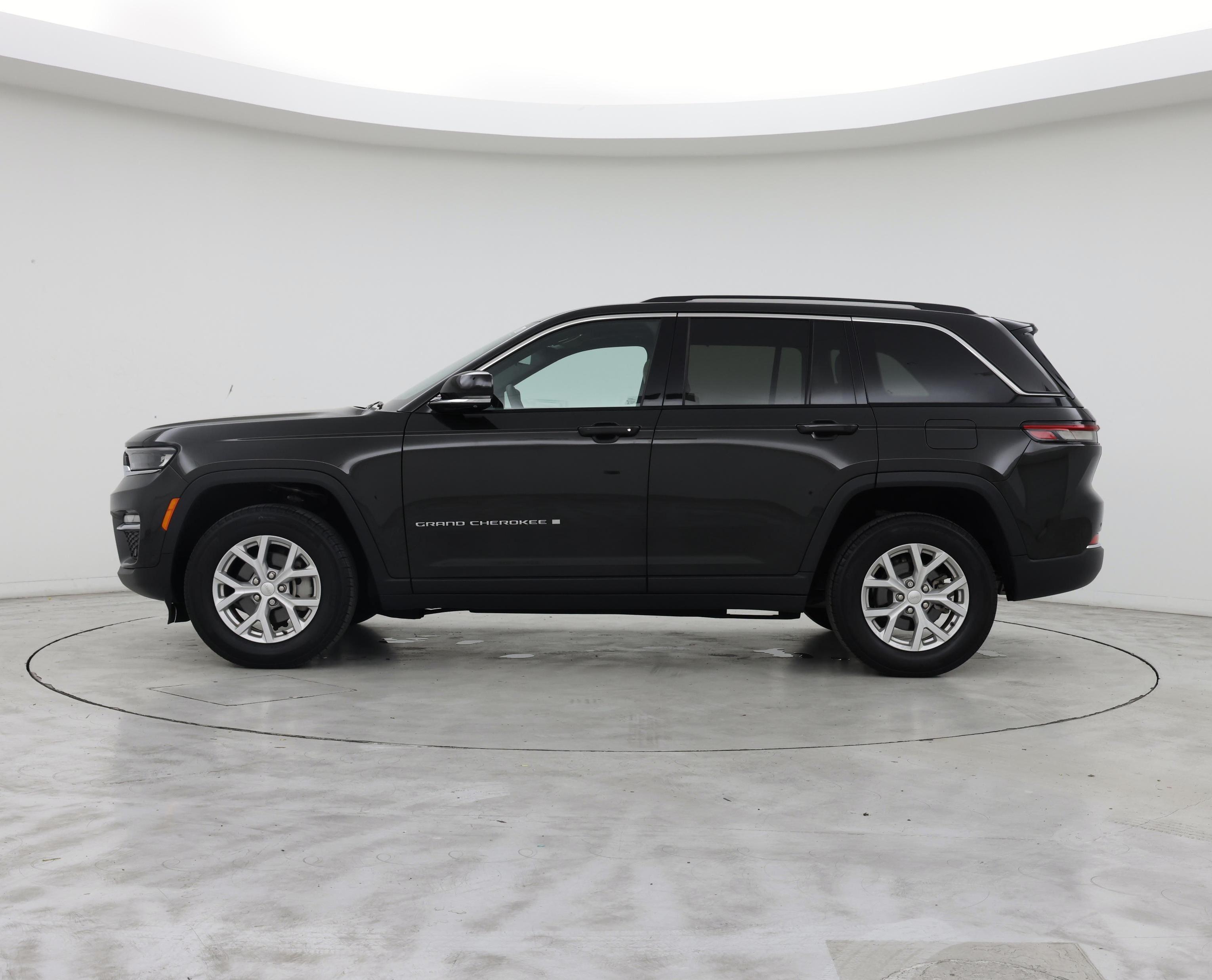Thumbnail: 2023 Jeep Grand Cherokee - 3