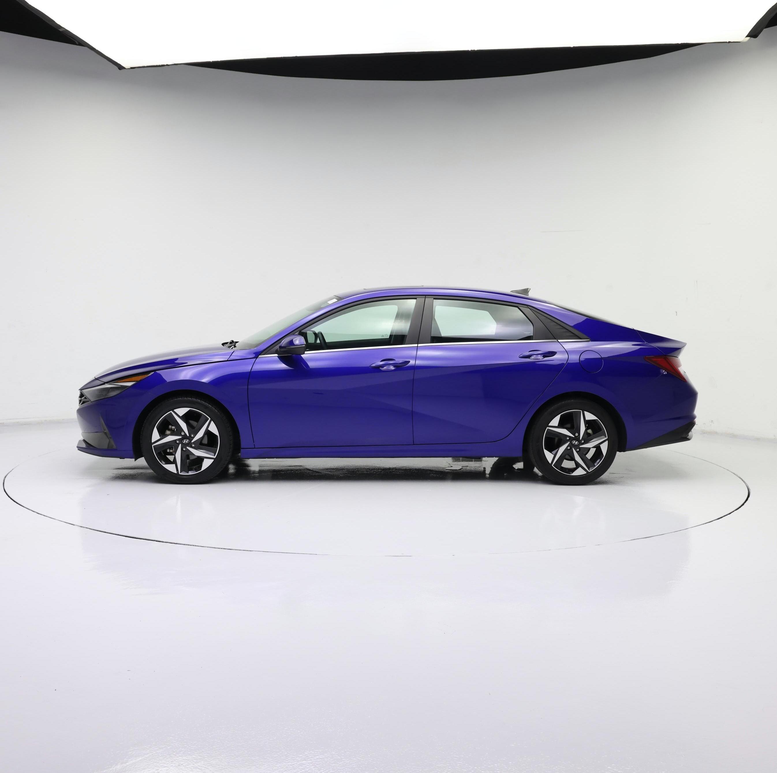 Thumbnail: 2023 Hyundai Elantra - 3