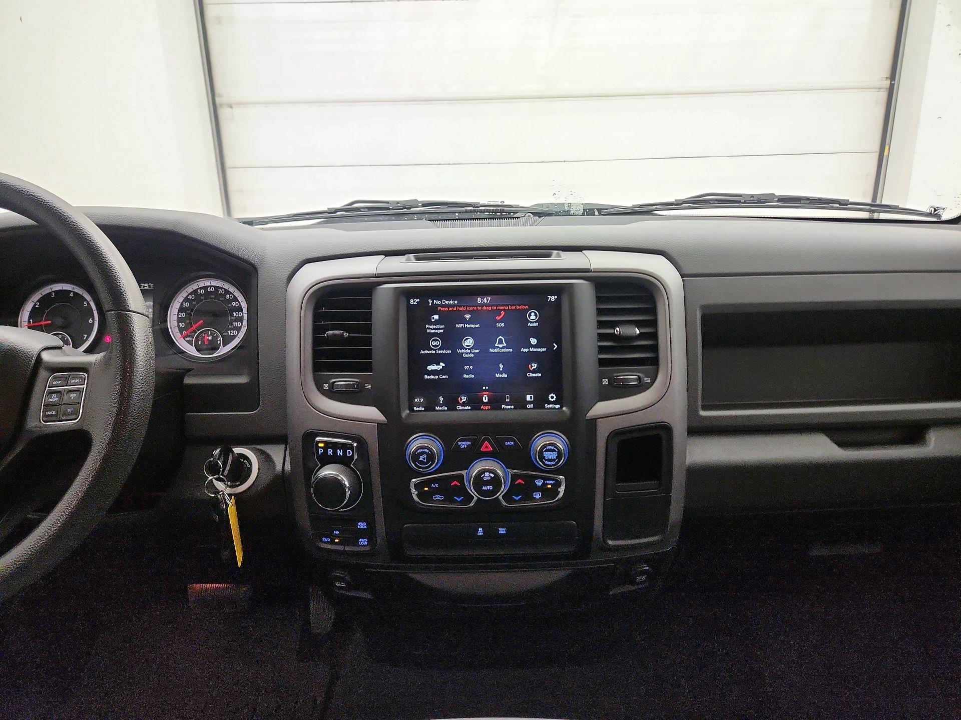 Thumbnail: 2019 RAM 1500 Classic - 9