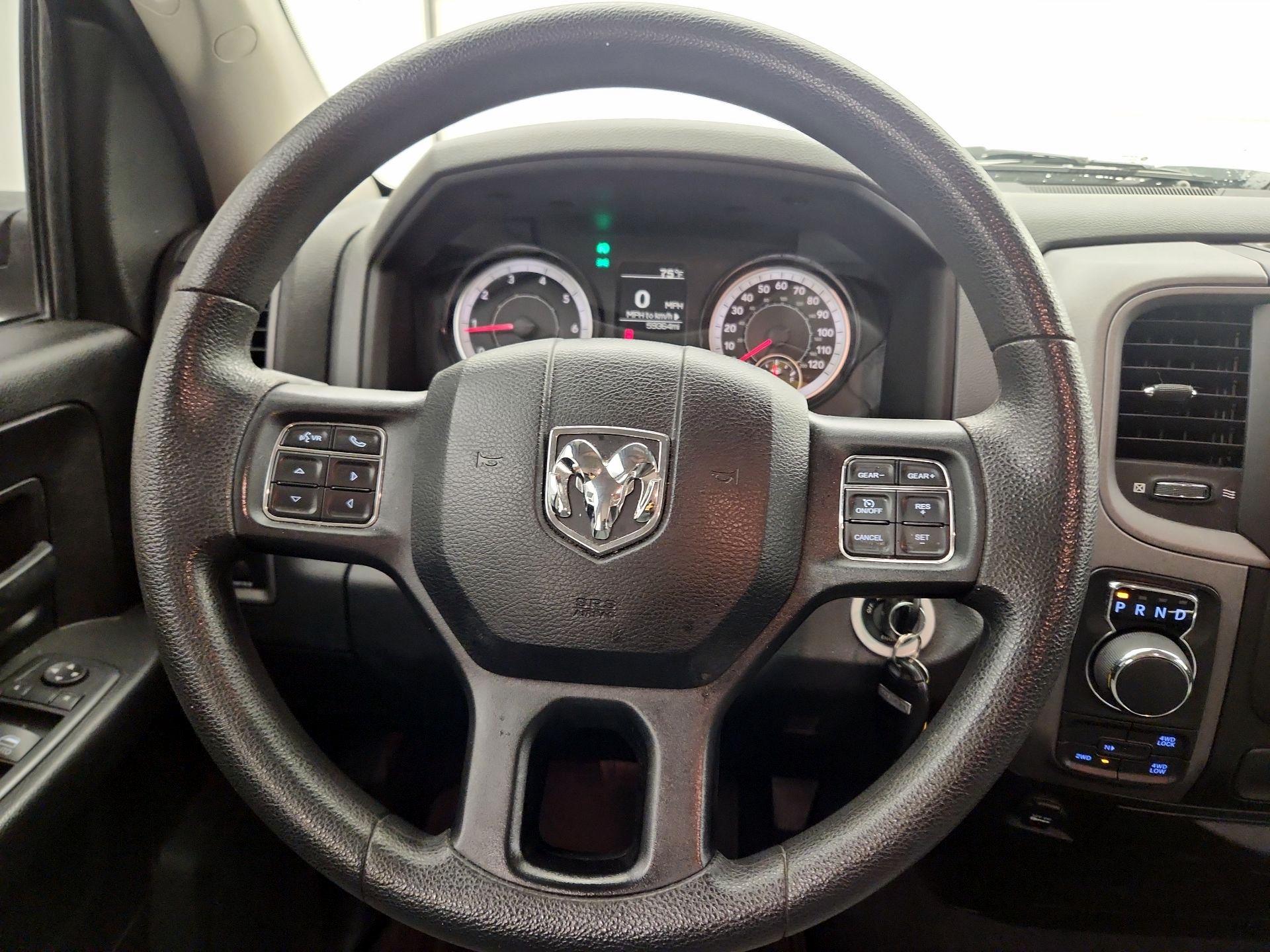Thumbnail: 2019 RAM 1500 Classic - 10