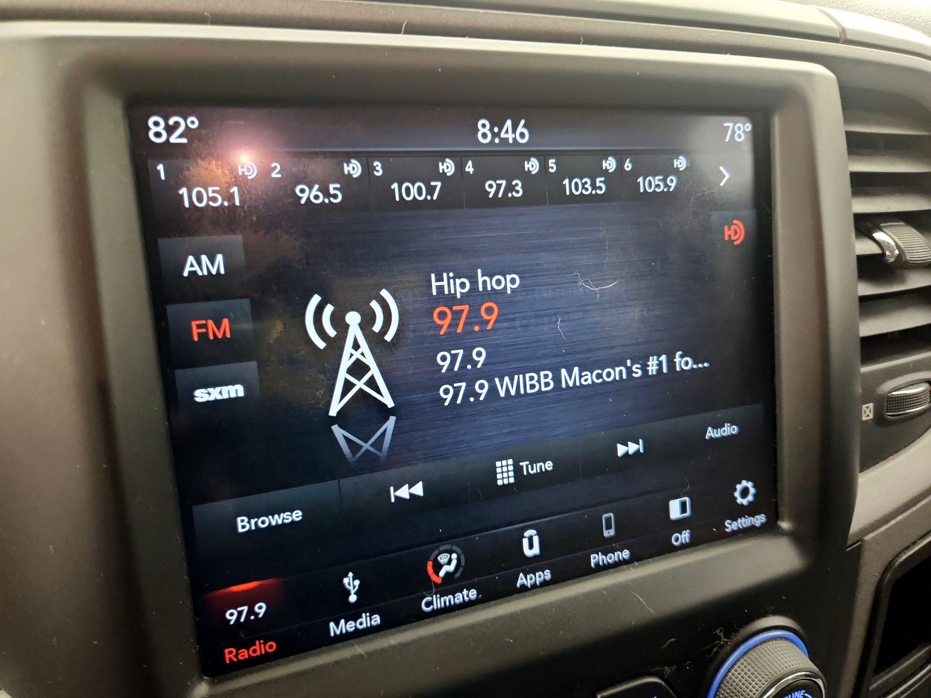 Thumbnail: 2019 RAM 1500 Classic - 15