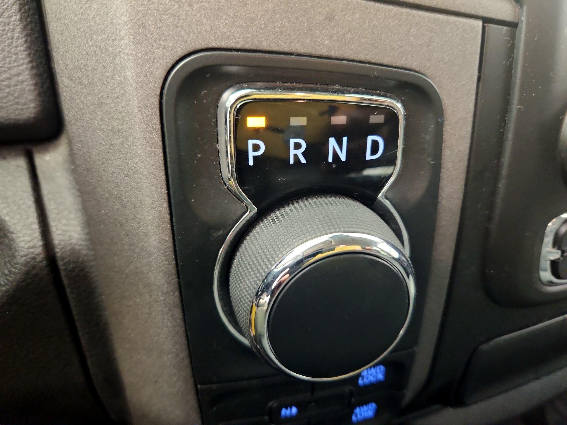 Thumbnail: 2019 RAM 1500 Classic - 17