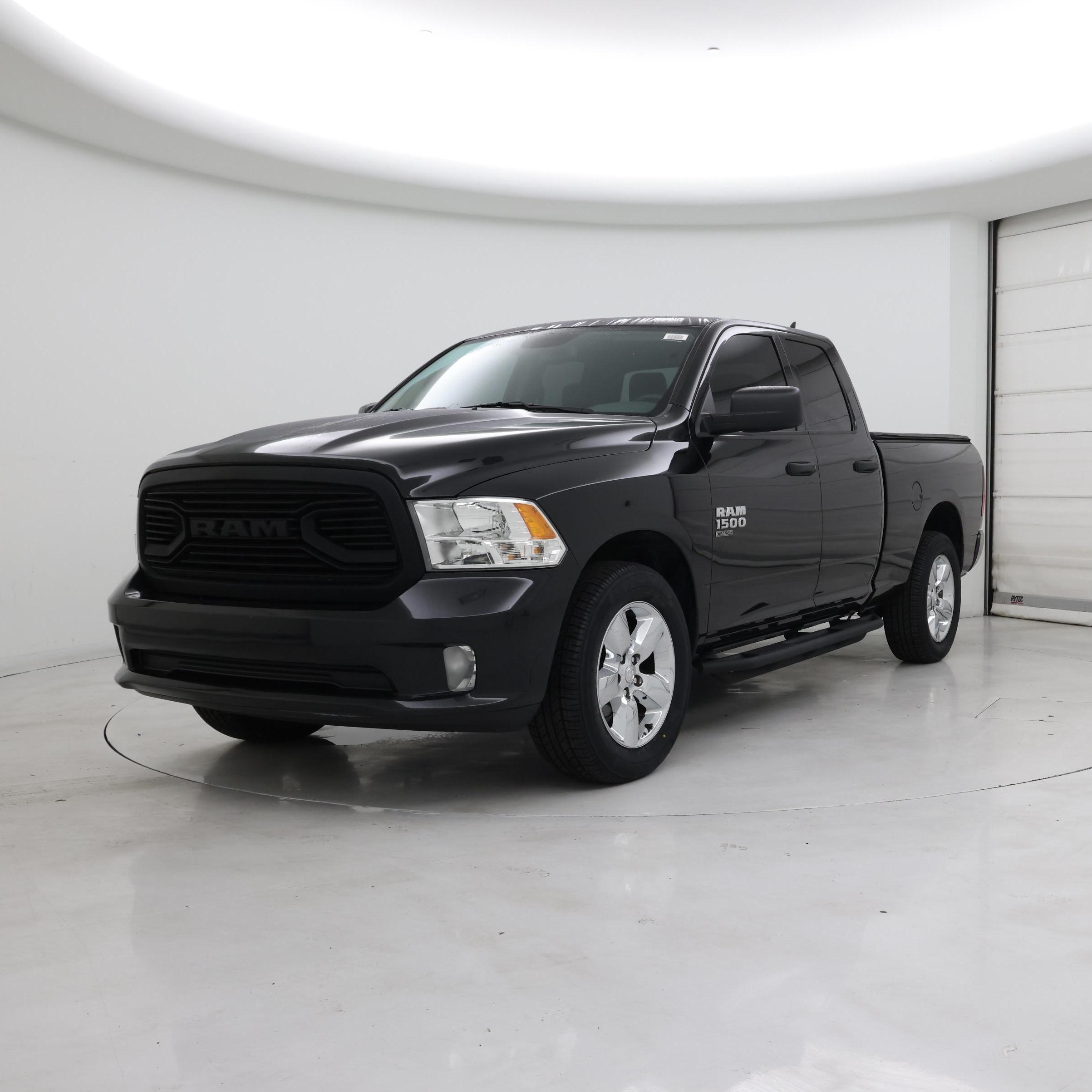 Thumbnail: 2019 RAM 1500 Classic - 4