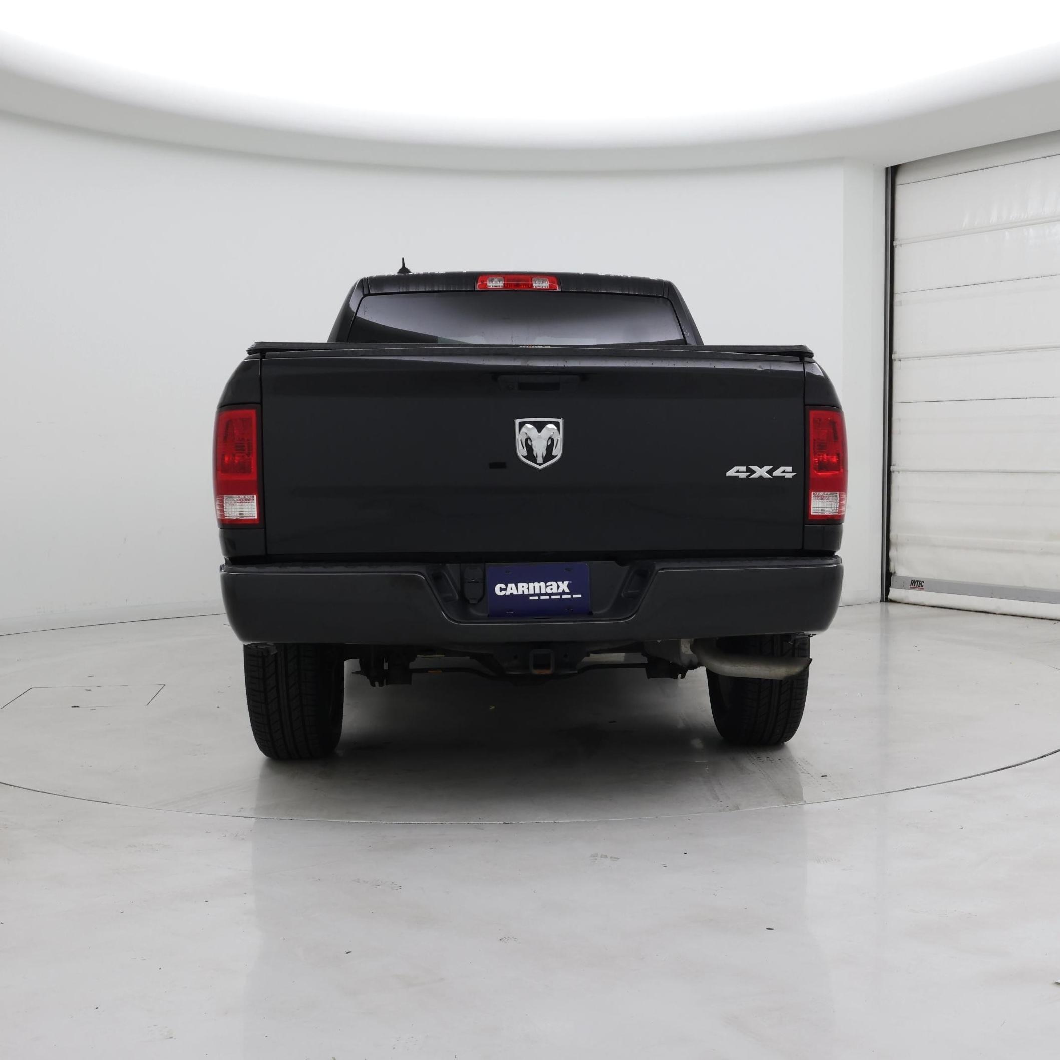 Thumbnail: 2019 RAM 1500 Classic - 6