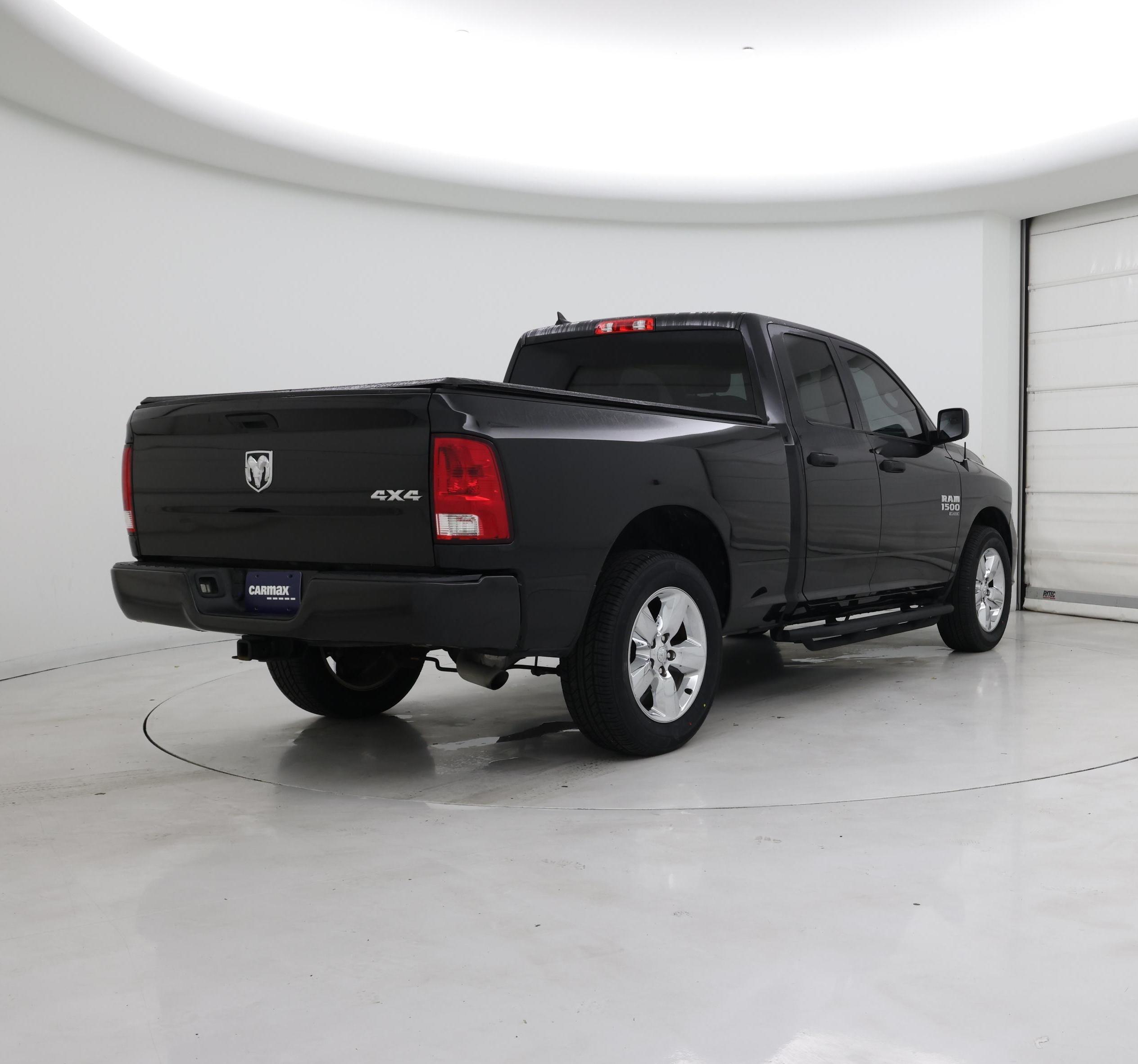 Thumbnail: 2019 RAM 1500 Classic - 8