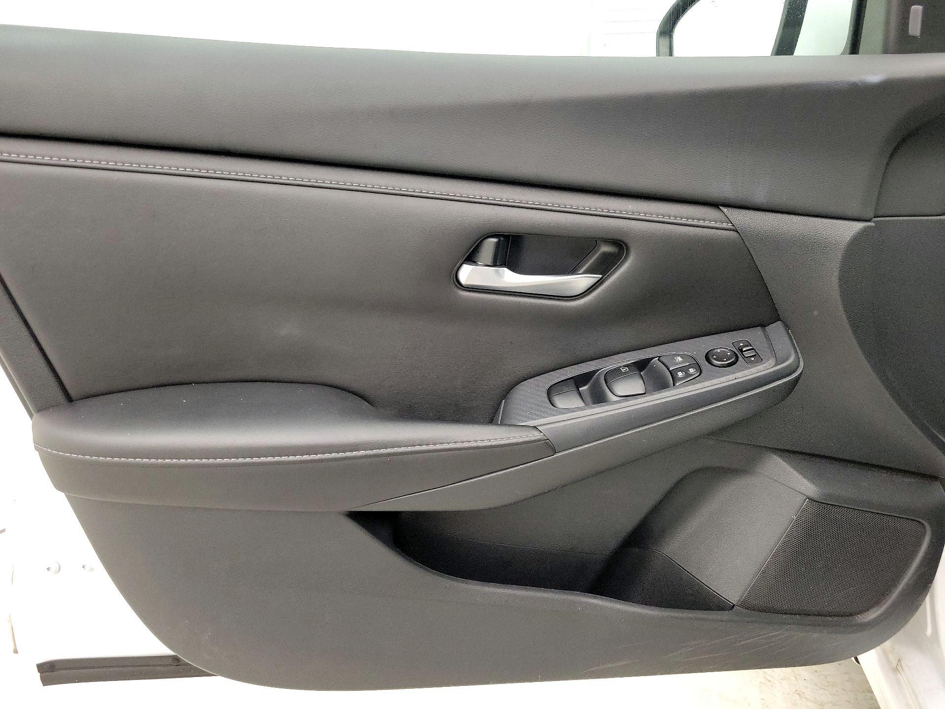 Thumbnail: 2022 Nissan Sentra - 12